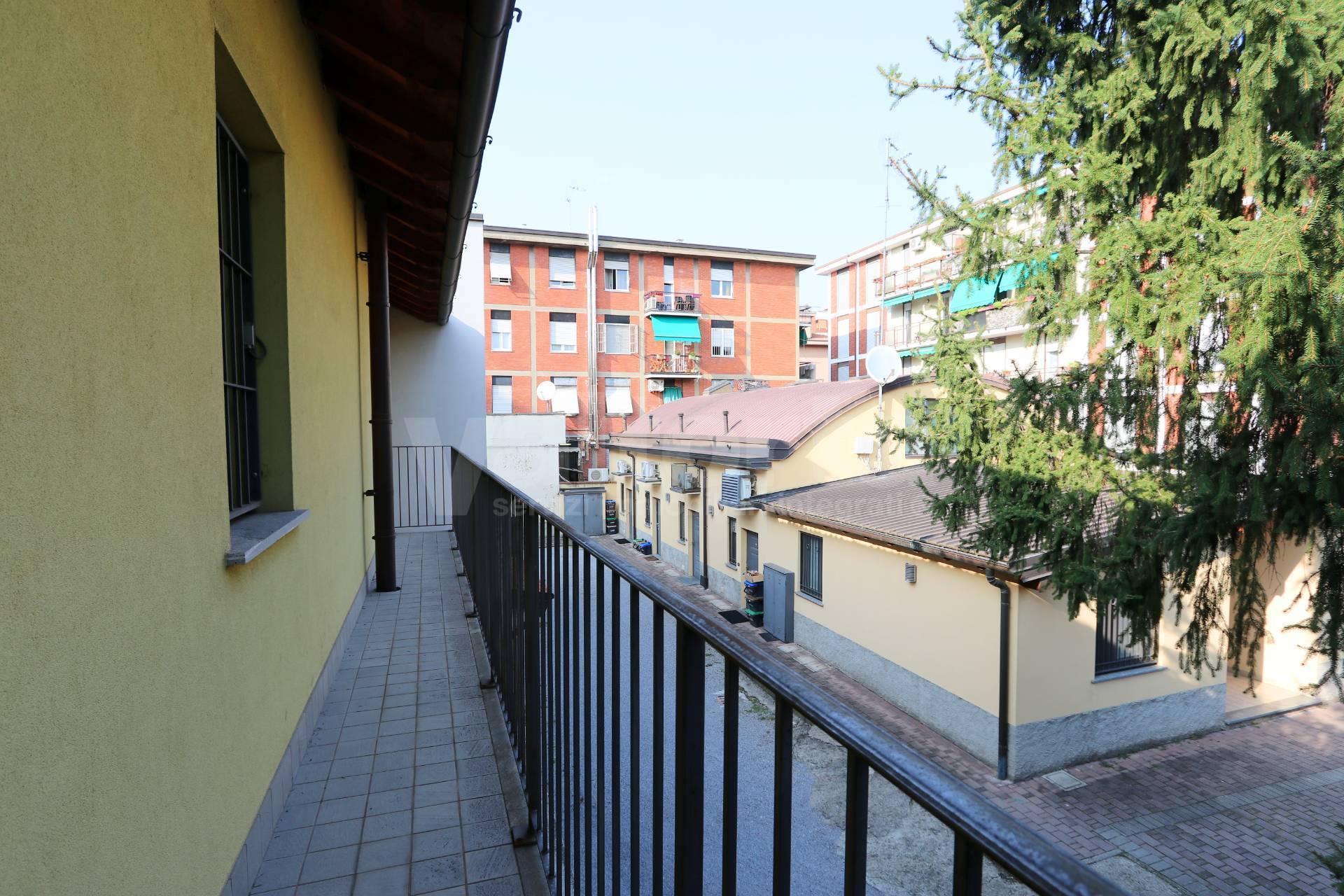 Locale commerciale in vendita a Monza, Cazzaniga