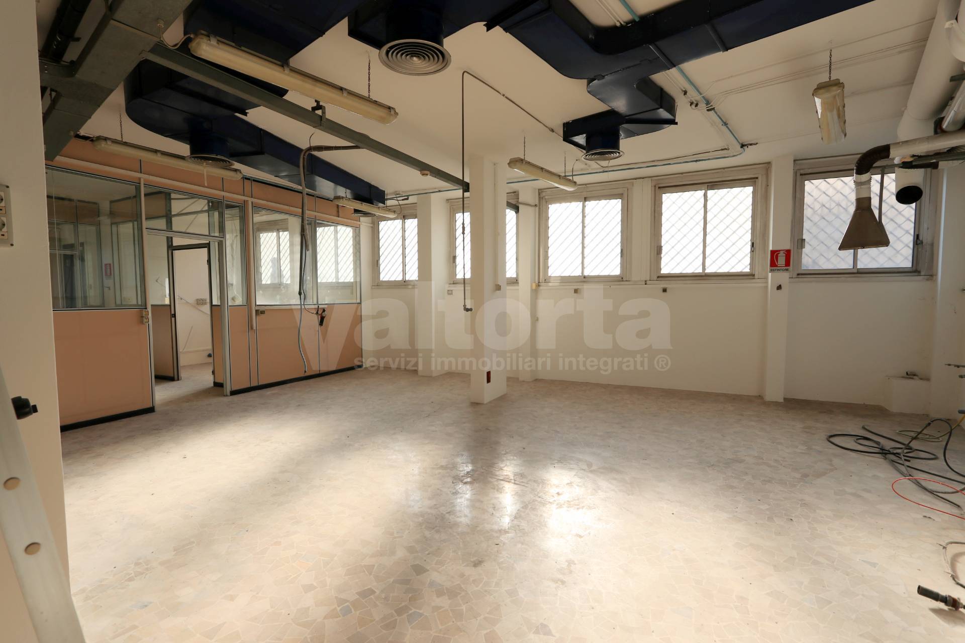 Ufficio in affitto a Monza, Centro storico