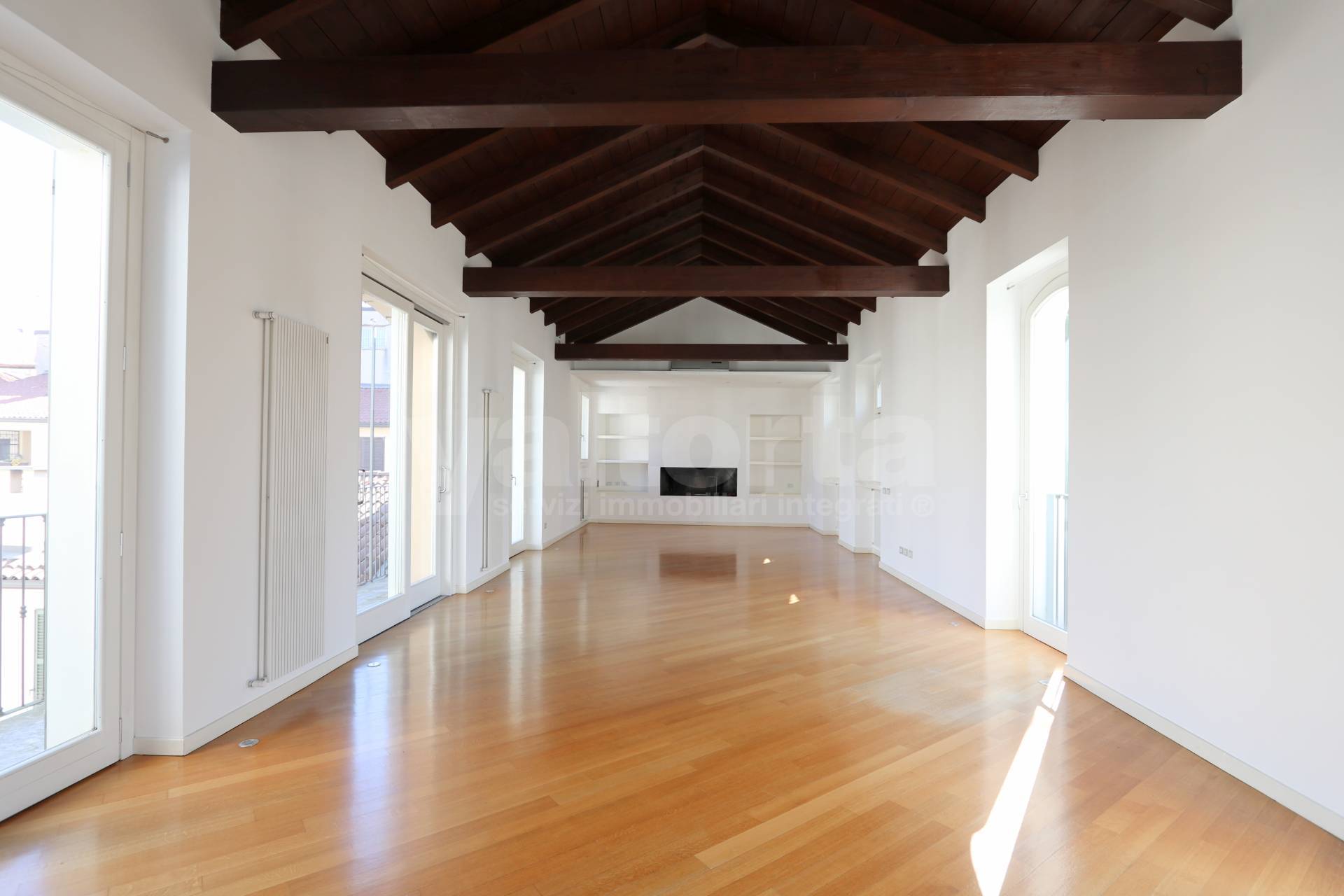 Appartamento in affitto a Monza, Centro storico