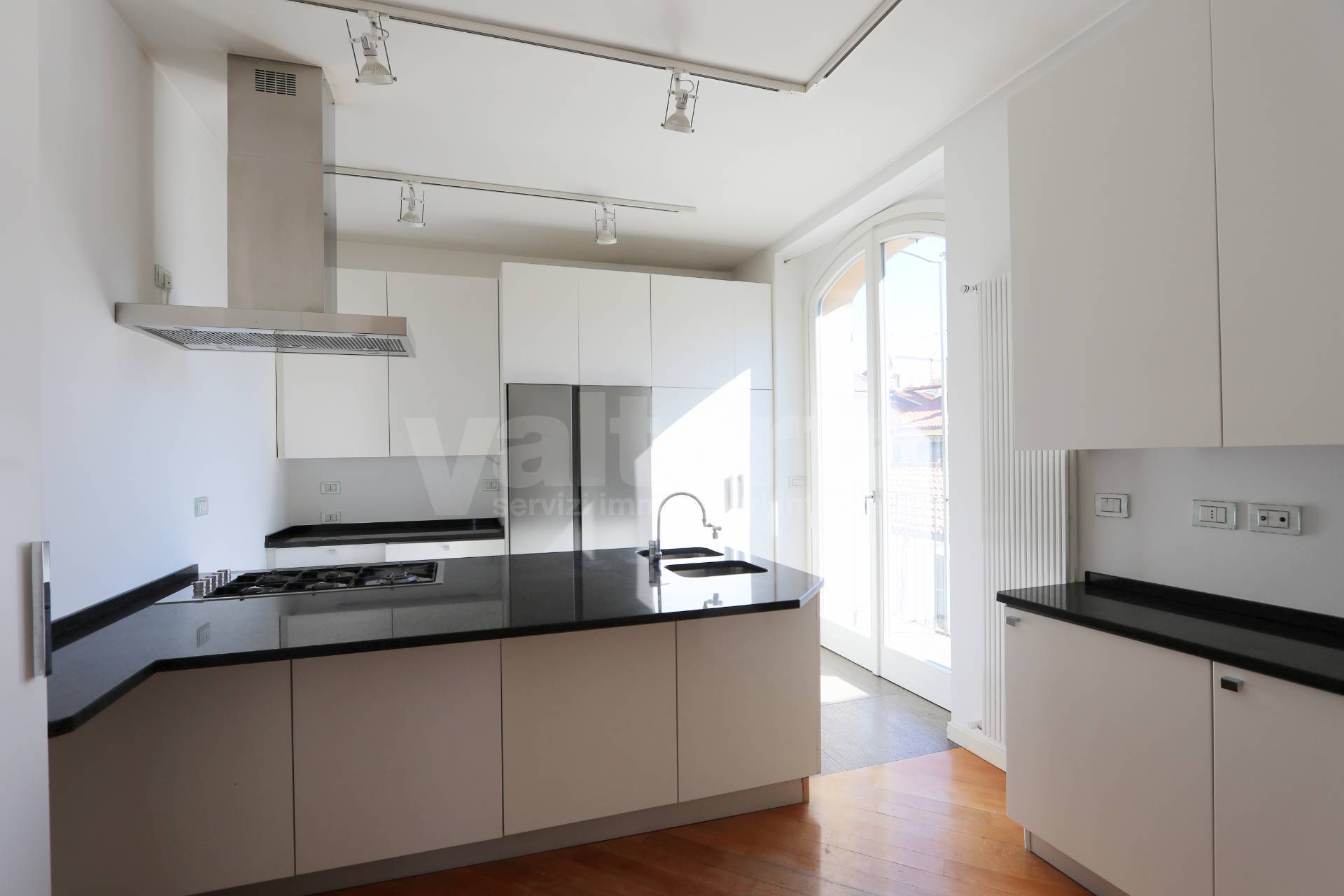 Appartamento in affitto a Monza, Centro storico