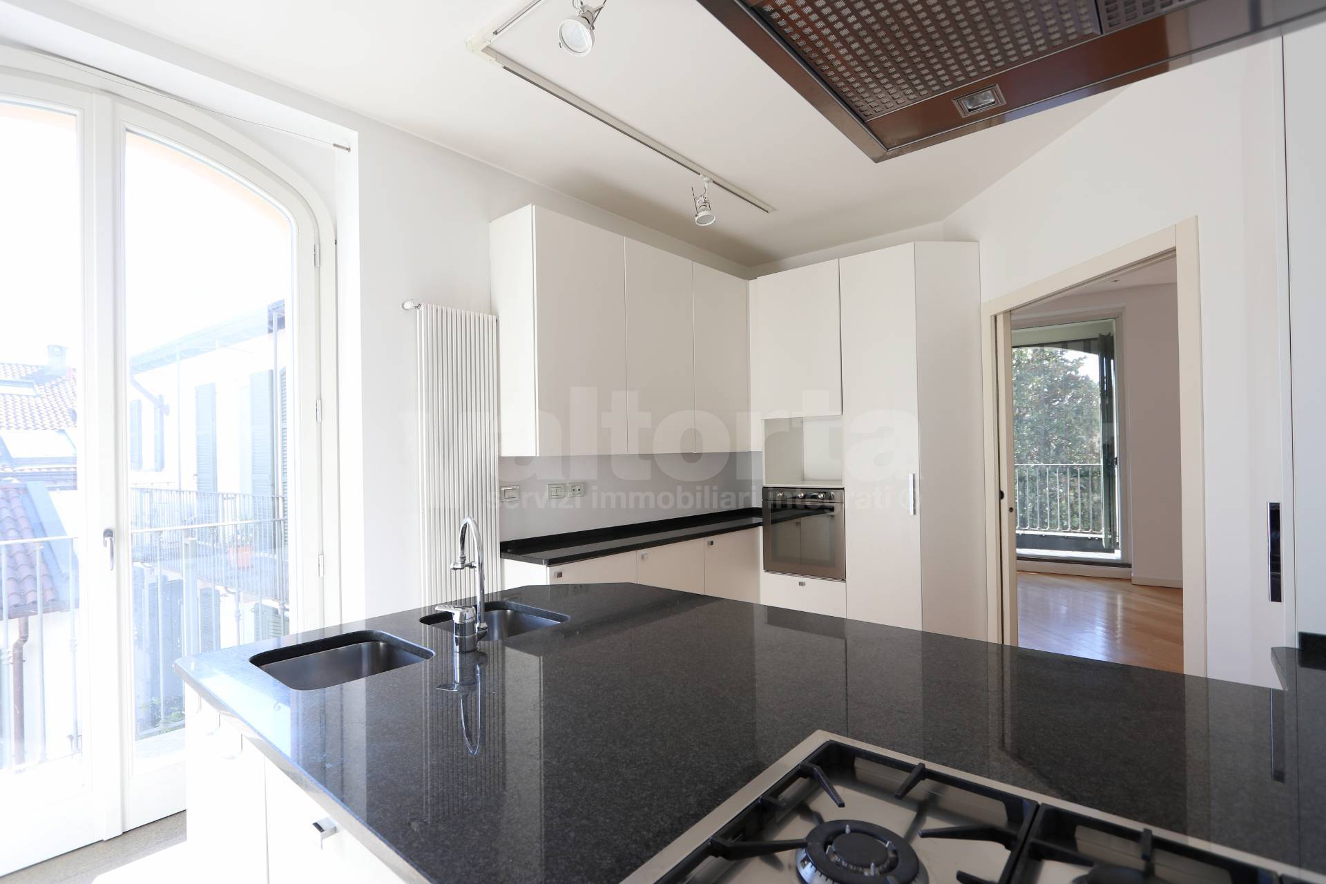 Appartamento in affitto a Monza, Centro storico