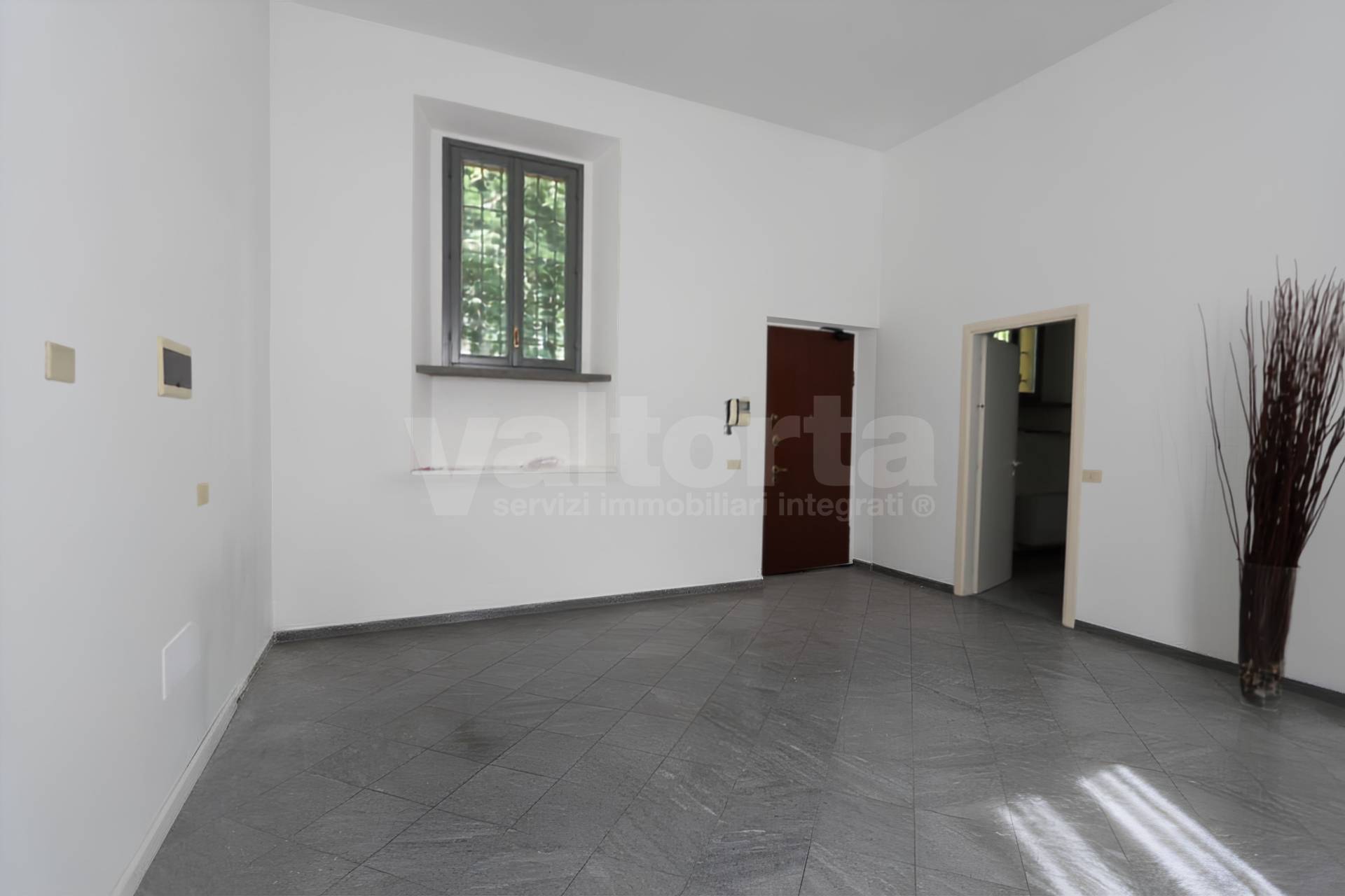 Ufficio in affitto a Monza, San Biagio