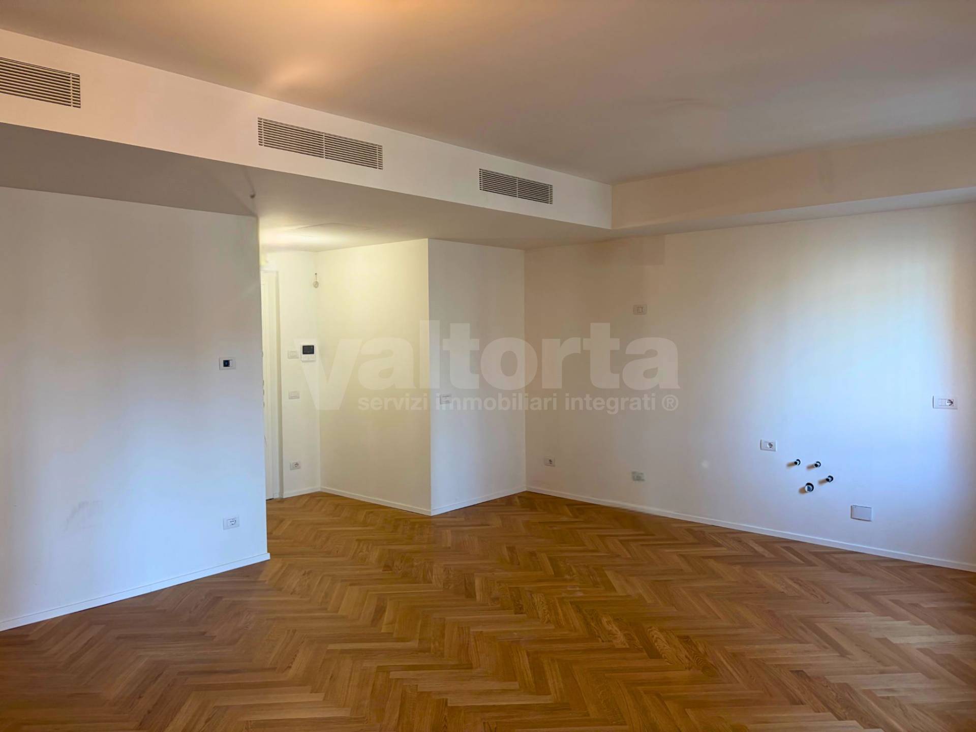 Appartamento in vendita a Monza, Centro storico