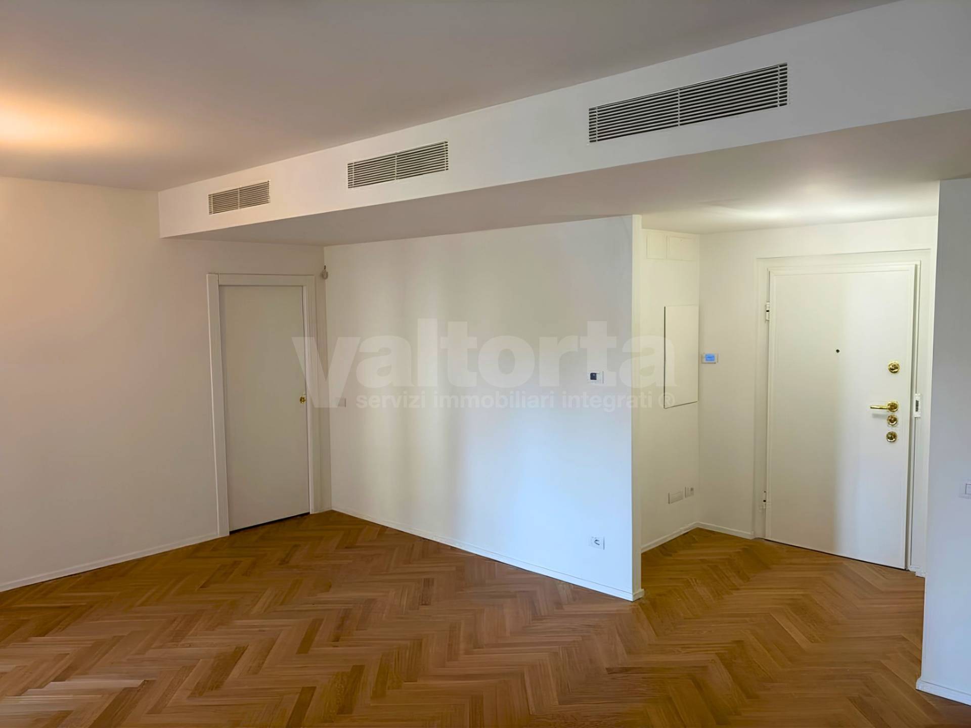 Appartamento in vendita a Monza, Centro storico