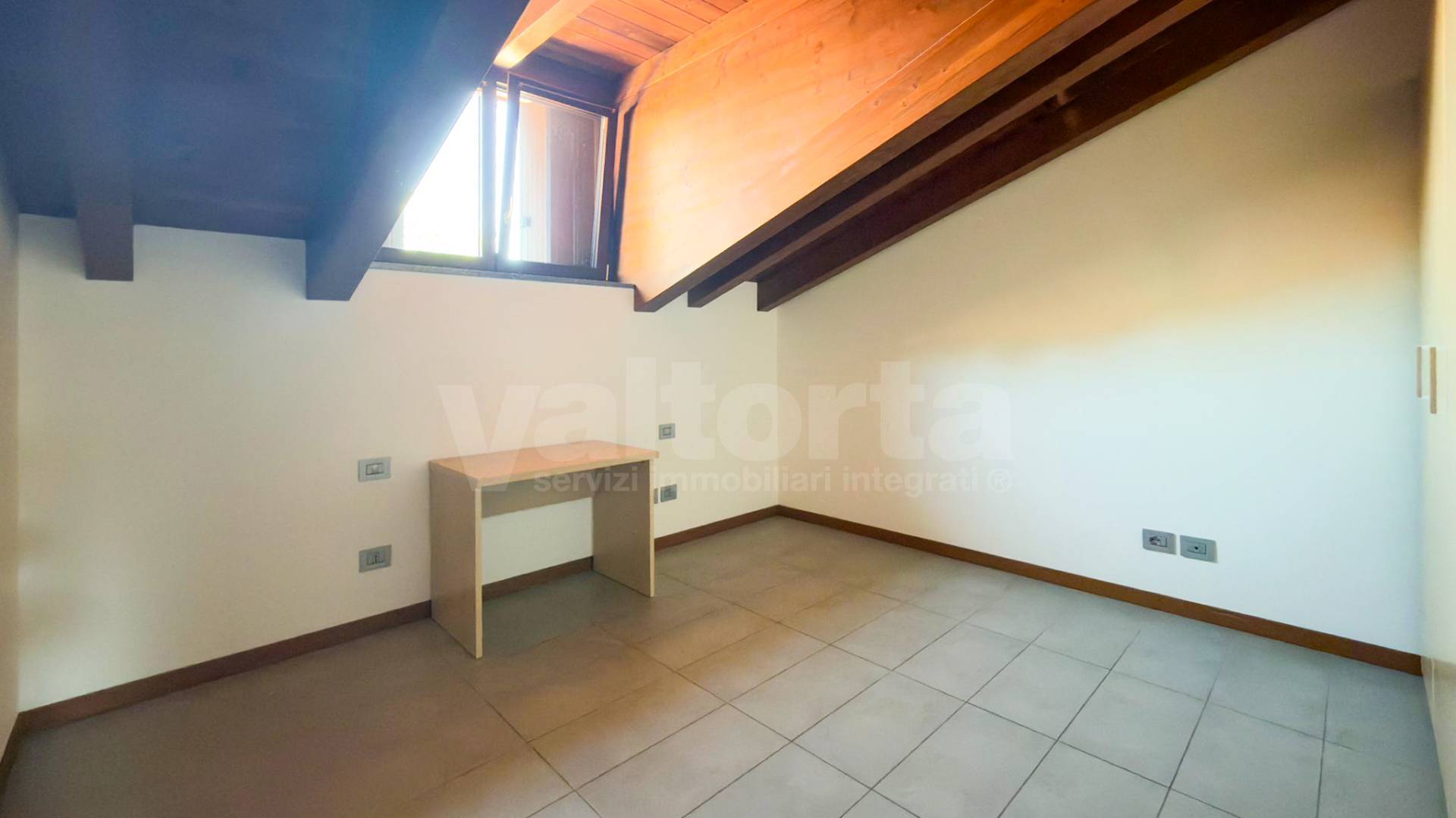 Appartamento in affitto a Monza, Buonarroti