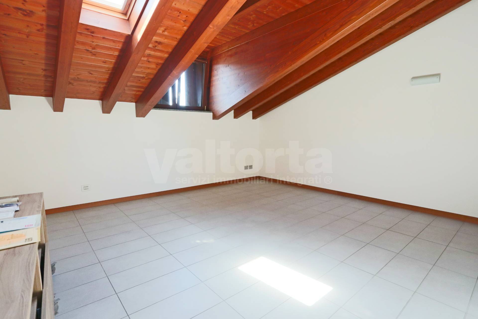 Appartamento in affitto a Monza, Buonarroti