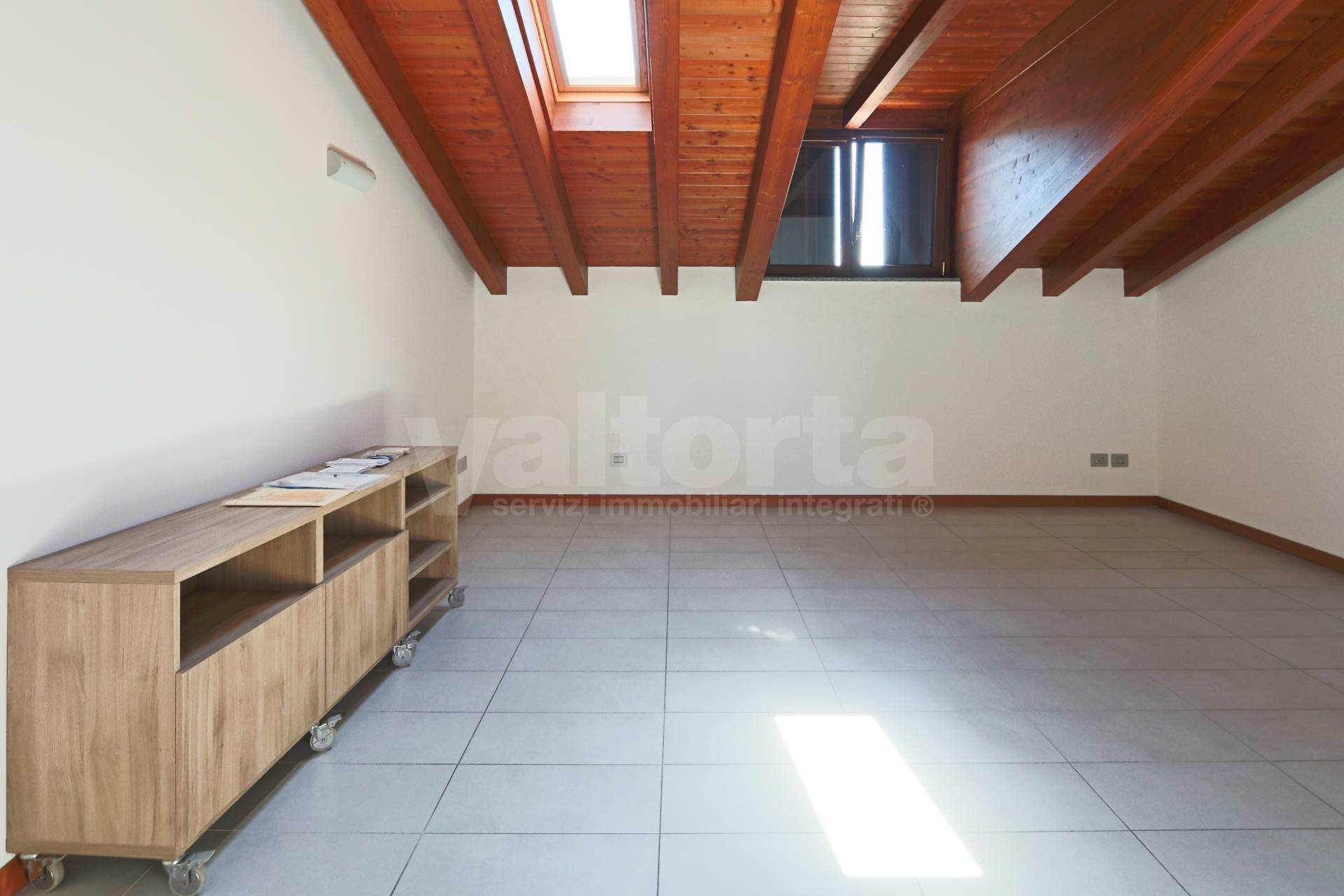 Appartamento in affitto a Monza, Buonarroti