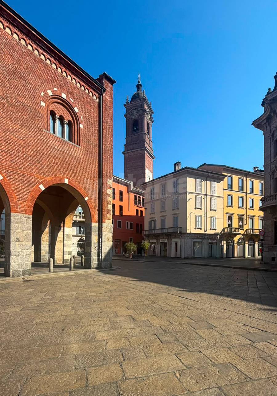 Negozio in vendita a Monza, Centro storico