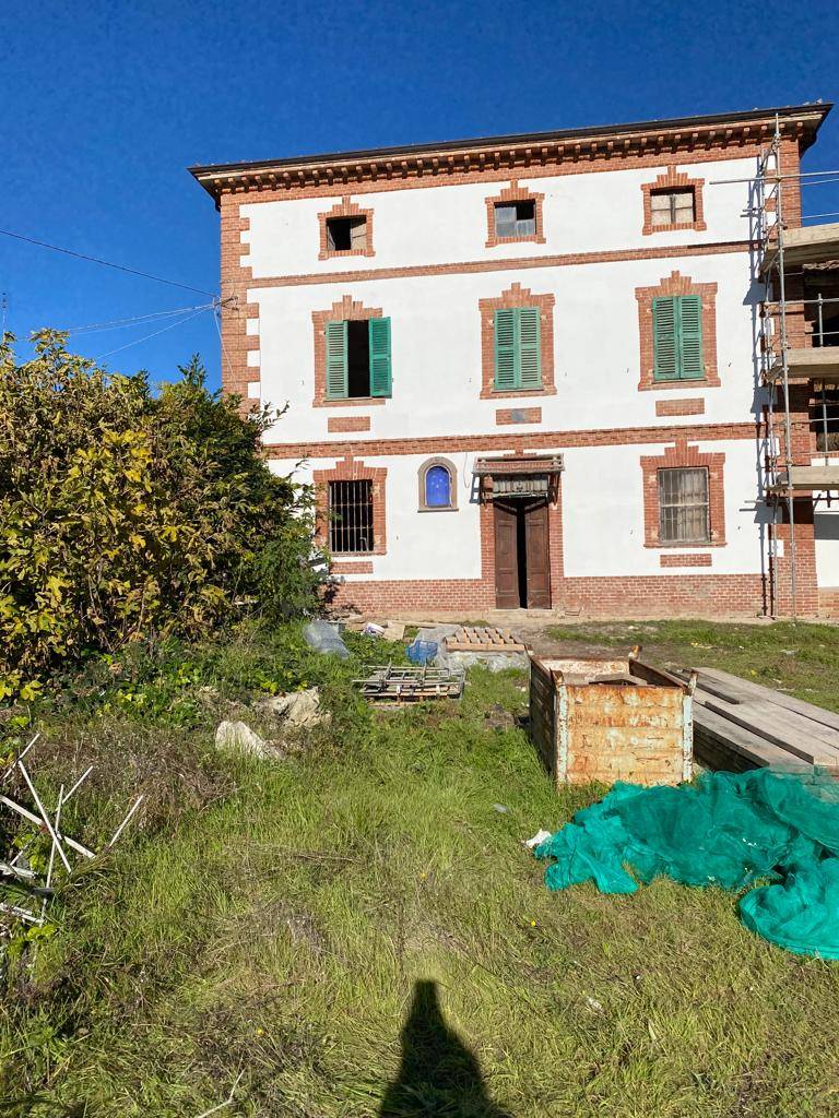 Casa indipendente da ristrutturare, Ponzano Monferrato paese