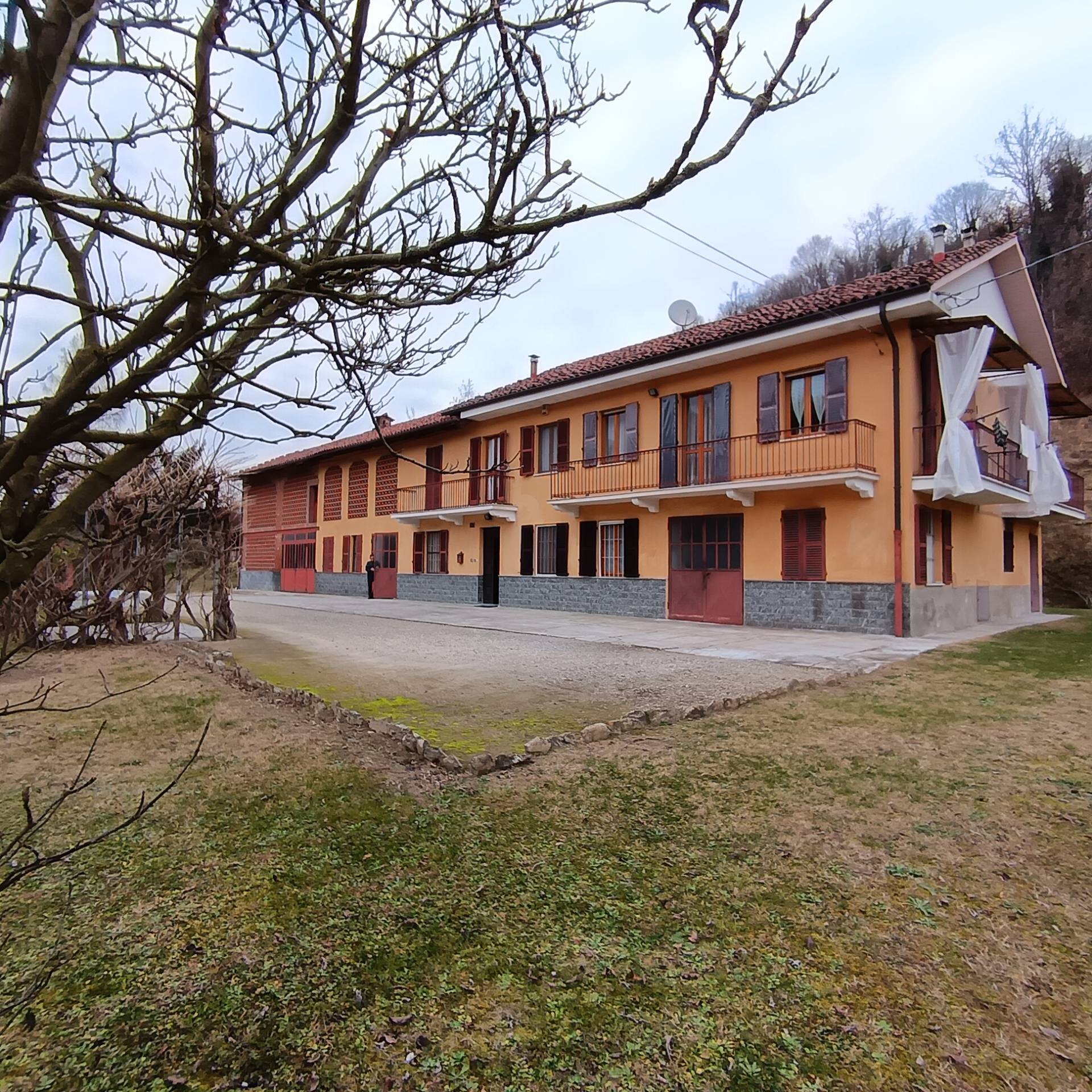 Cascina in vendita a Asti, Sessant