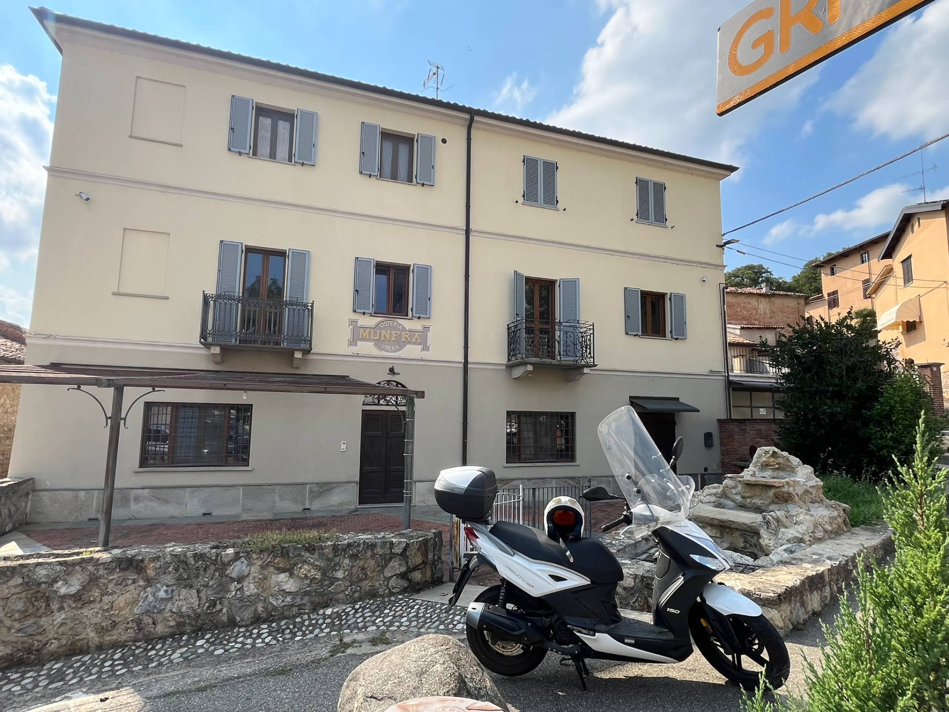 Palazzo Storico in vendita a Alfiano Natta, Centro