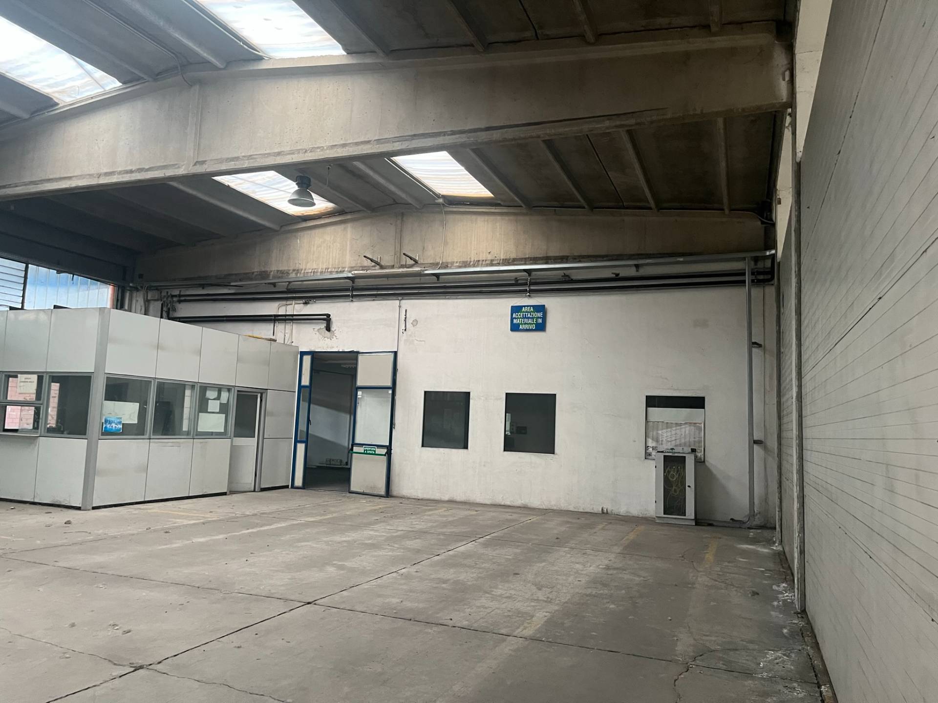 Magazzino in vendita a Castell'Alfero, la Stazione