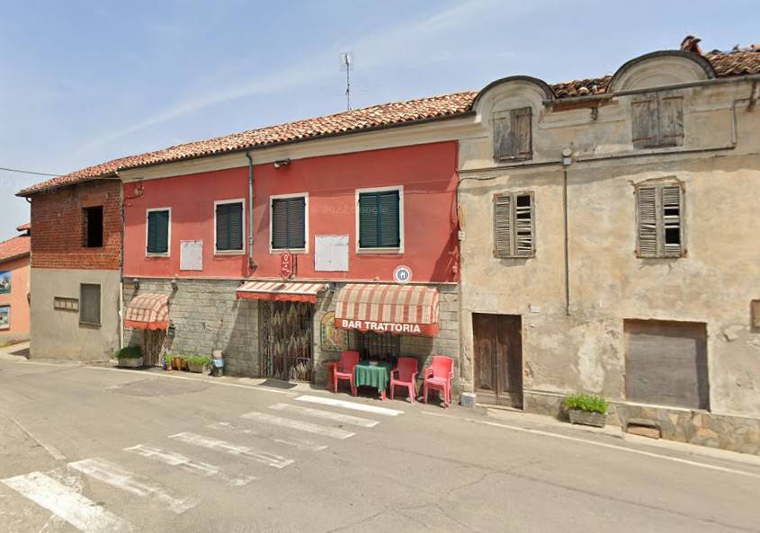 Locale commerciale in vendita a Piov Massaia, Paese