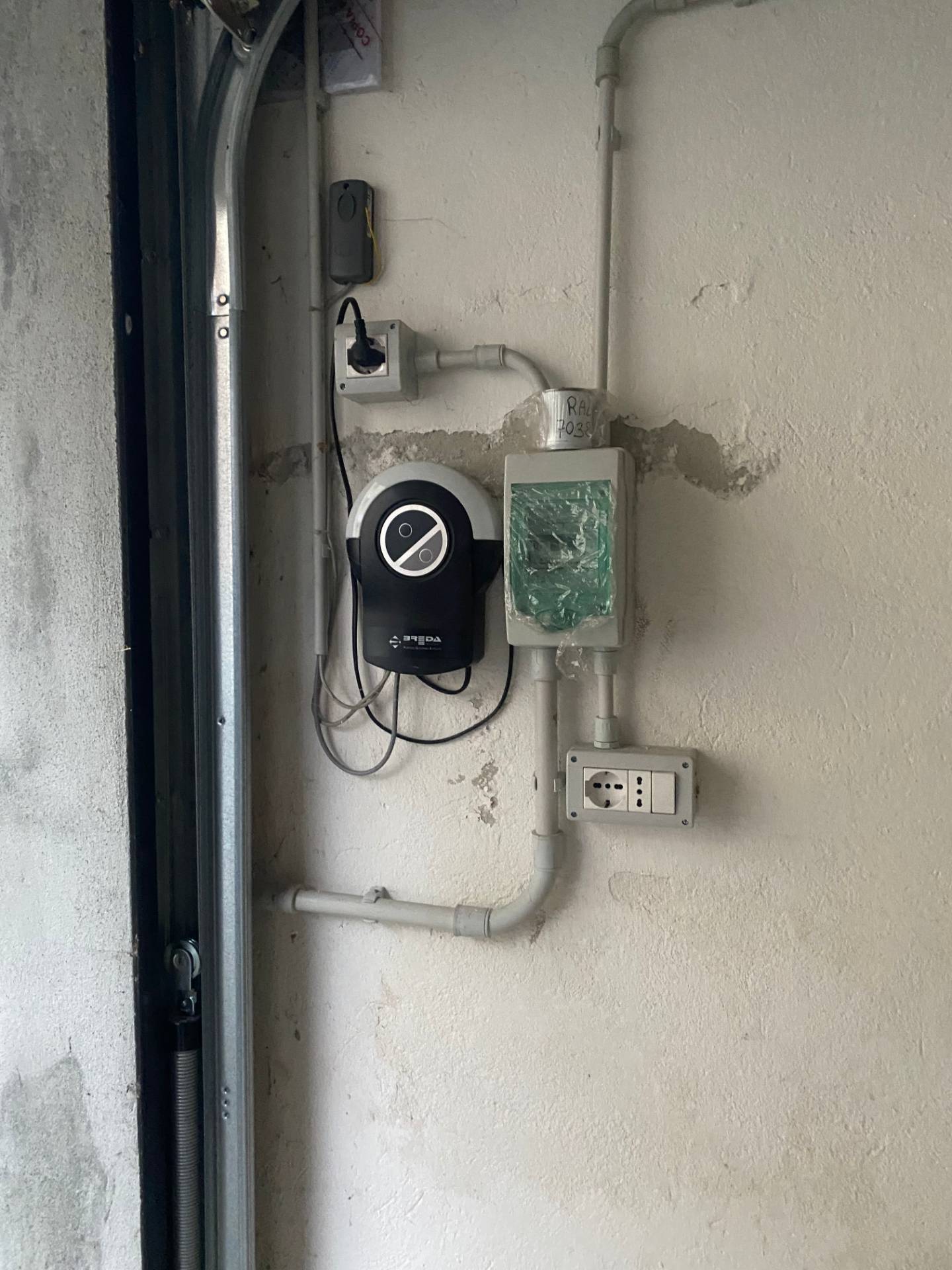 Box o garage in vendita a Canelli, Canelli - Nizza Monferato