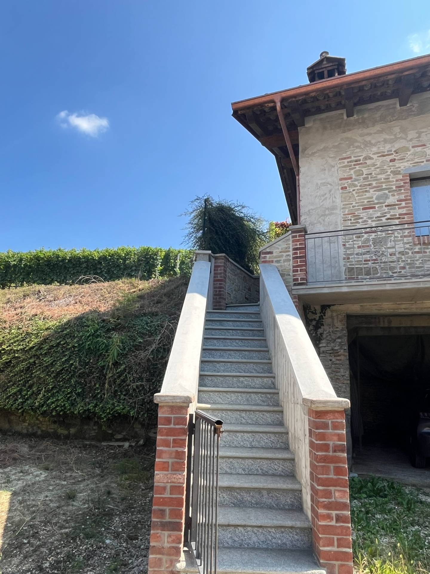 Cascina in vendita a Neviglie