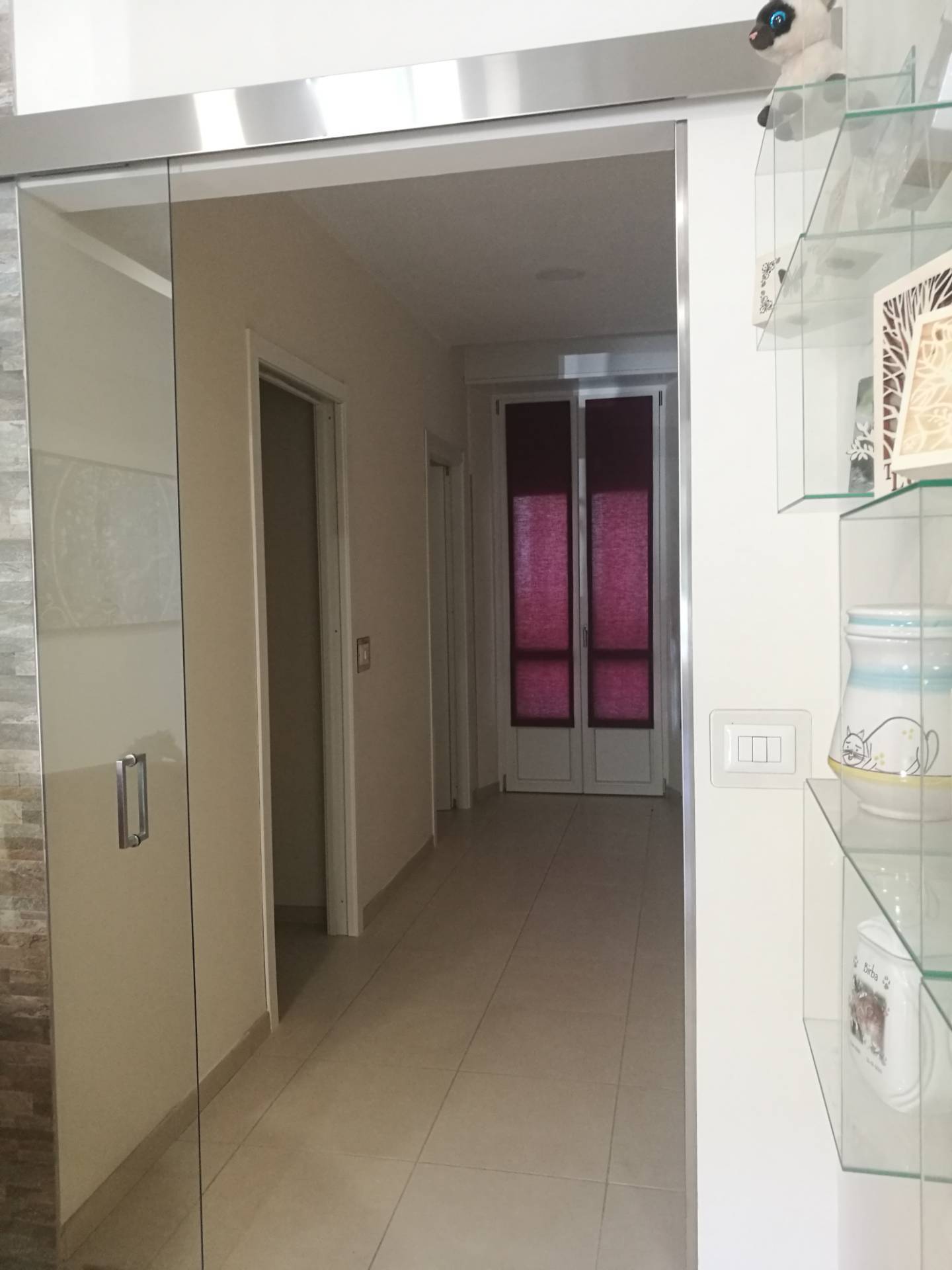 Locale commerciale in vendita a Asti, Nord