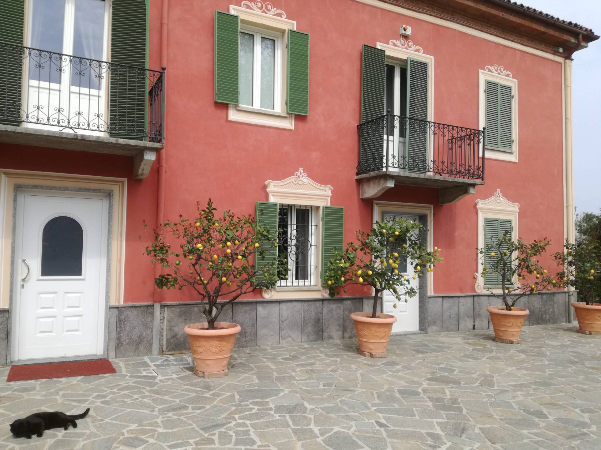 Villa in vendita a Asti, Loc. Vallarone