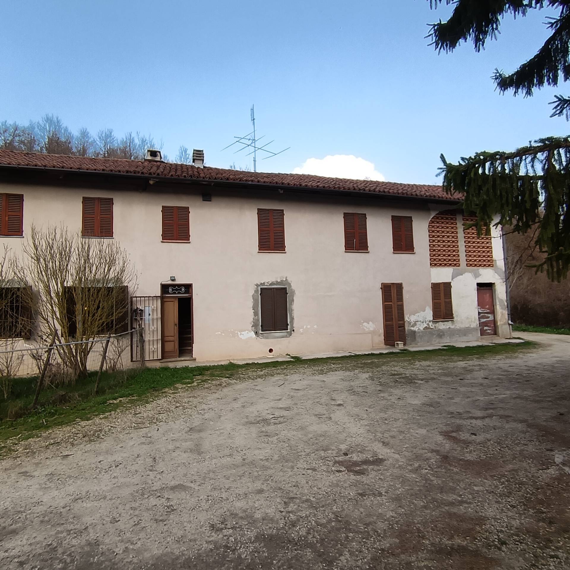 Cascina in vendita a Asti, Castiglione