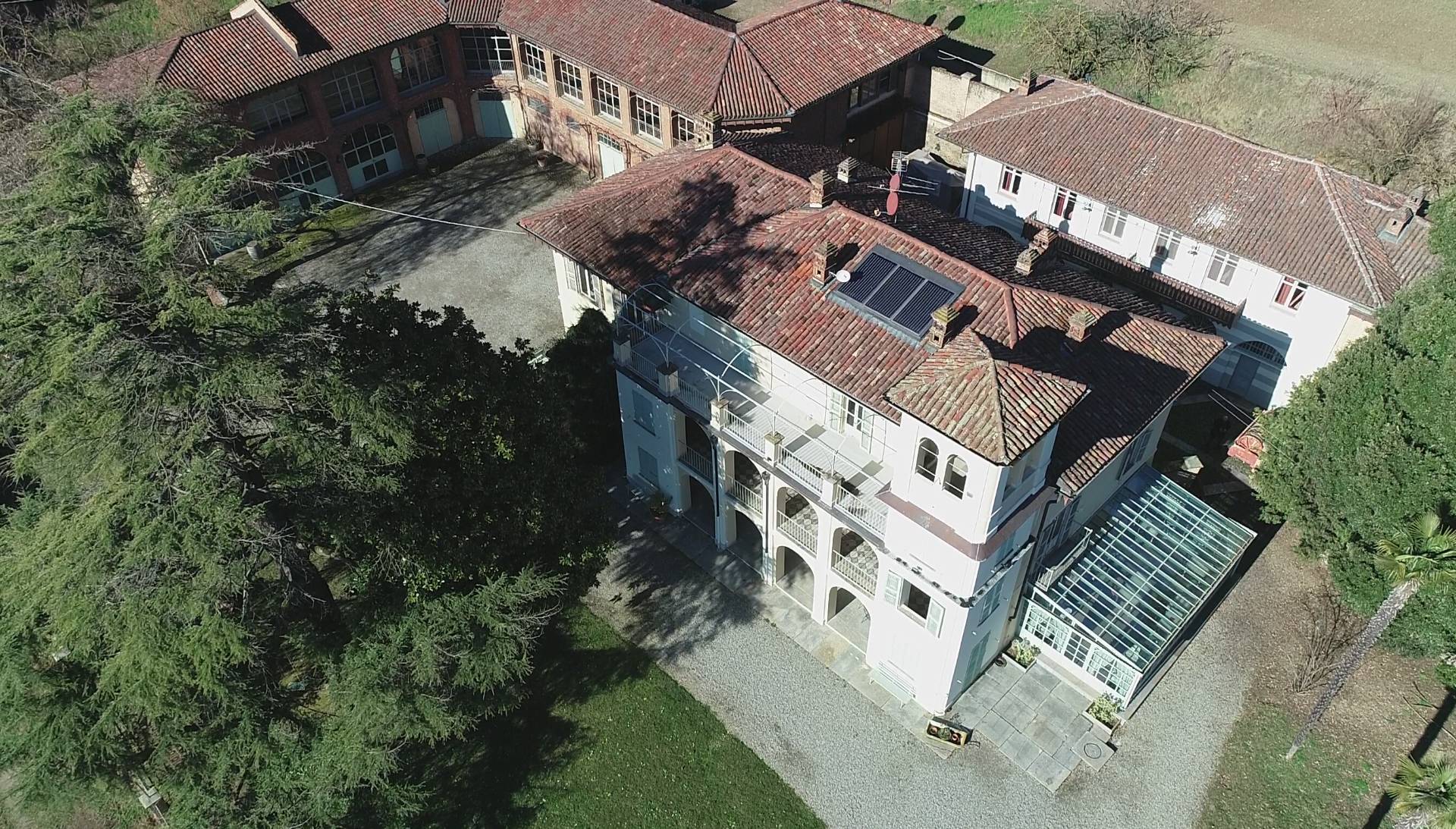 Tenuta in vendita a Castelnuovo Don Bosco