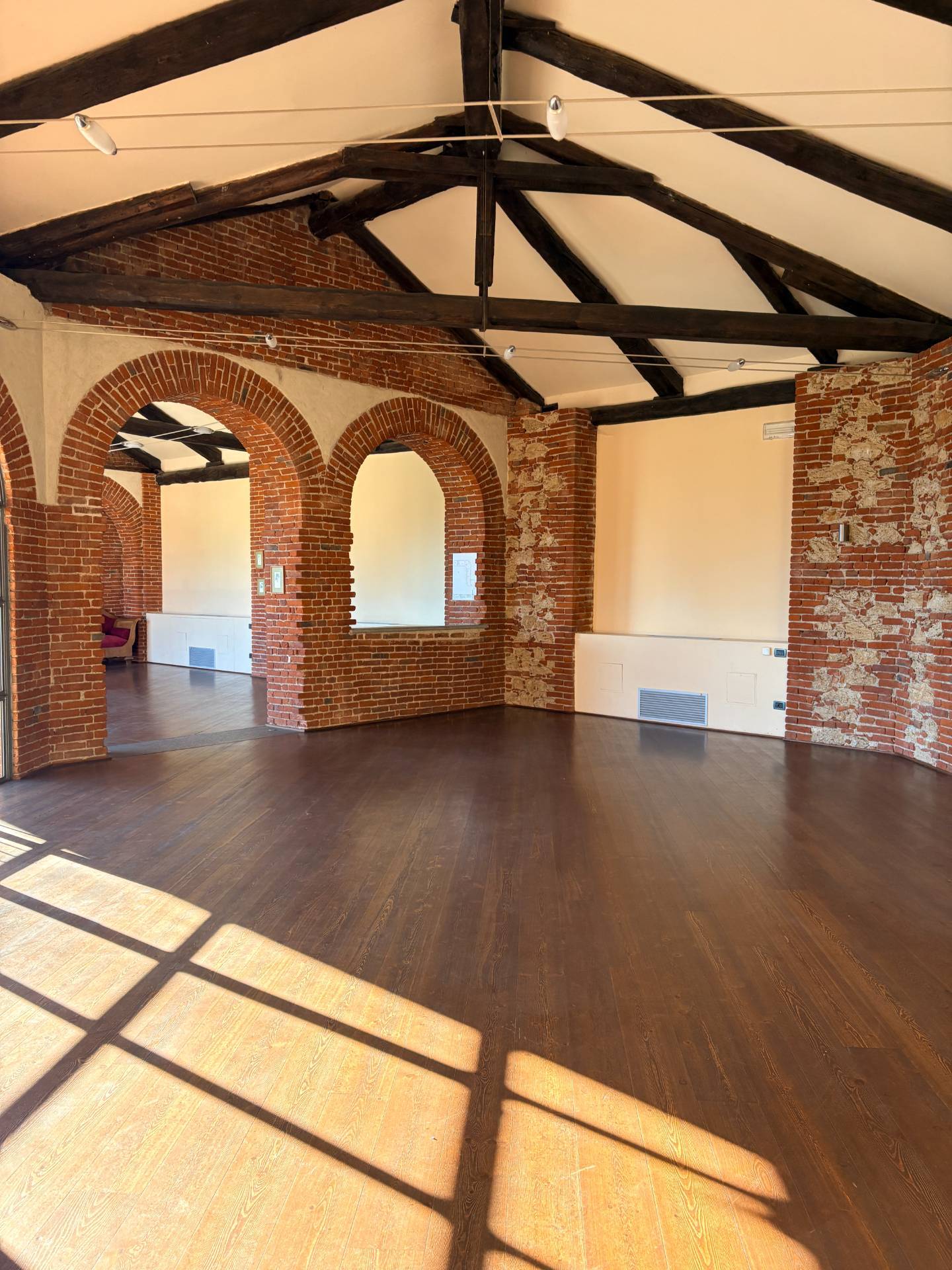 Tenuta in vendita a Castelnuovo Don Bosco