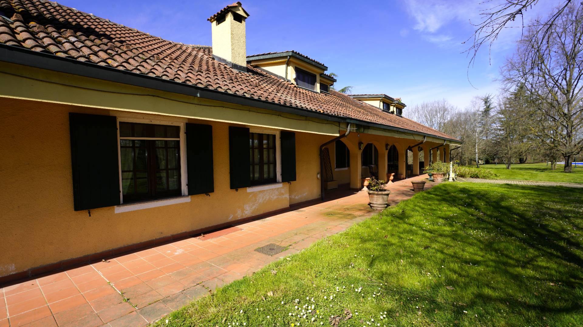 Tenuta in vendita a Cellarengo, Menab