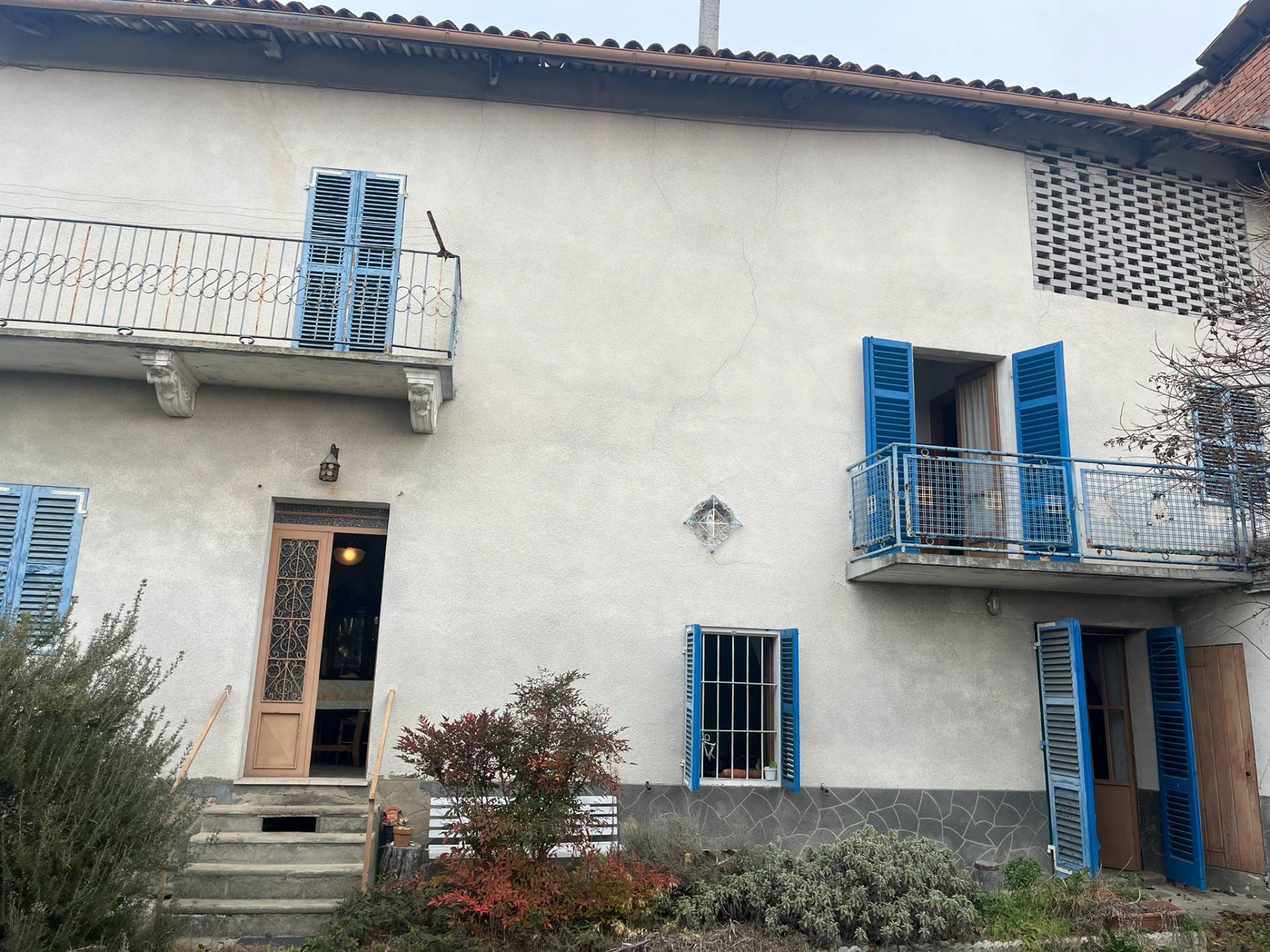 Cascina in vendita a Viale