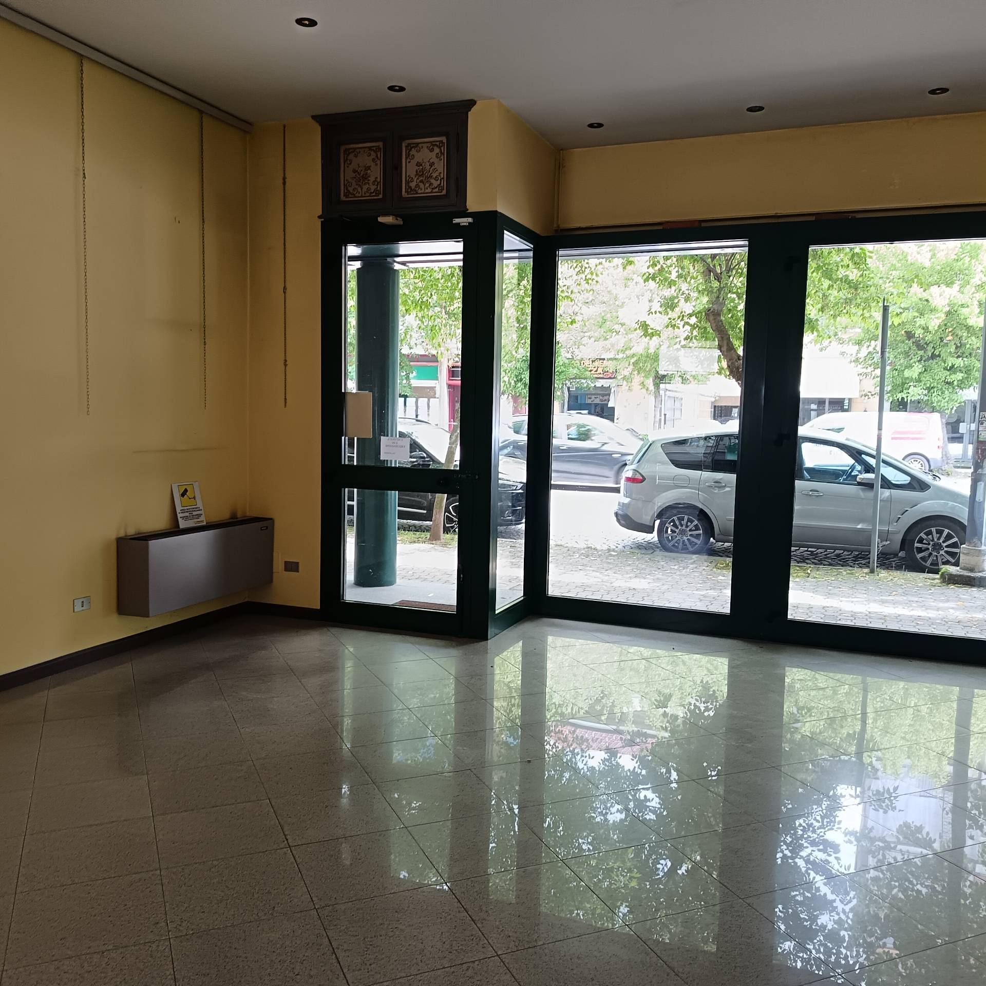 Attivit Commerciale - Negozio in affitto a Asti