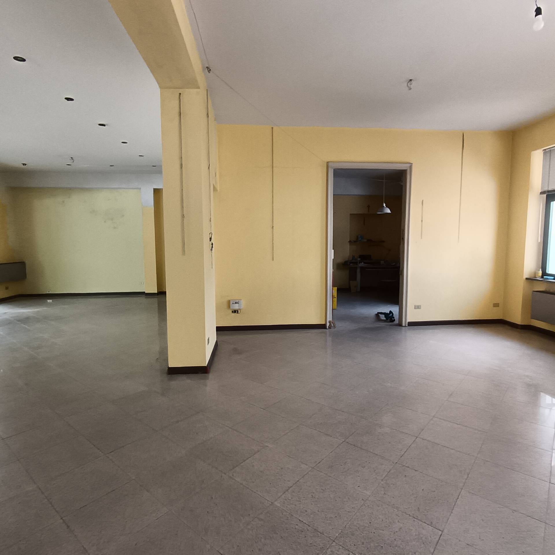Attivit Commerciale - Negozio in affitto a Asti