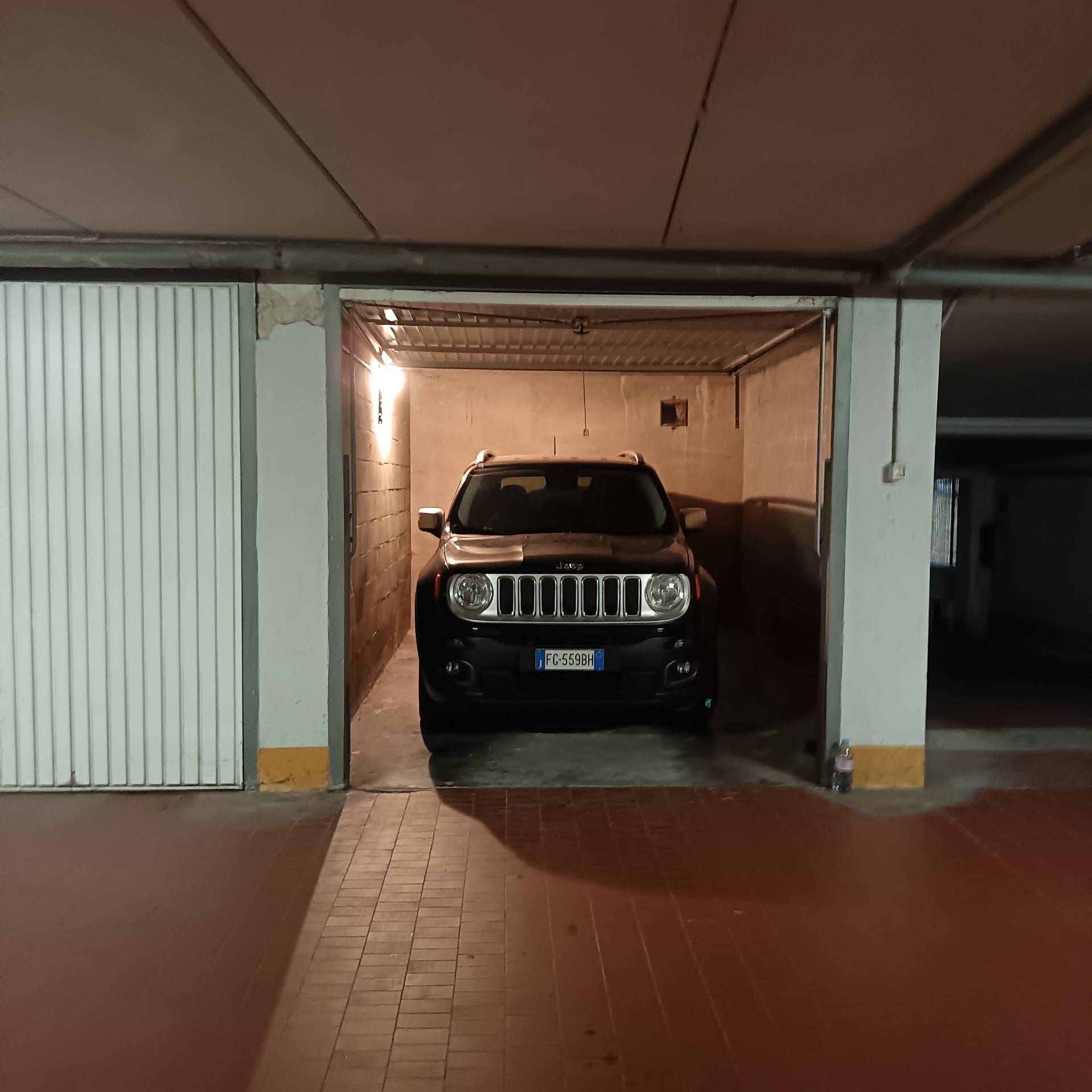Box o garage in affitto a Asti, Centro