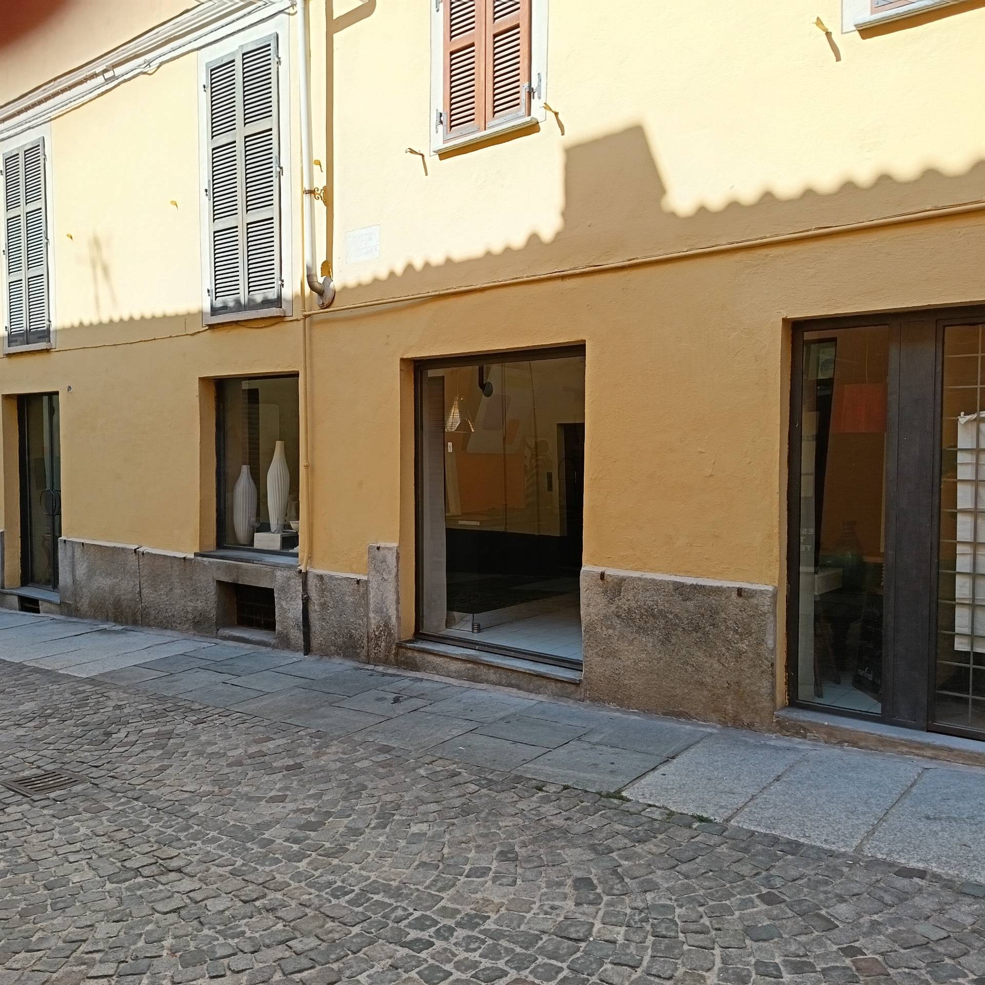 Negozio in vendita a Asti