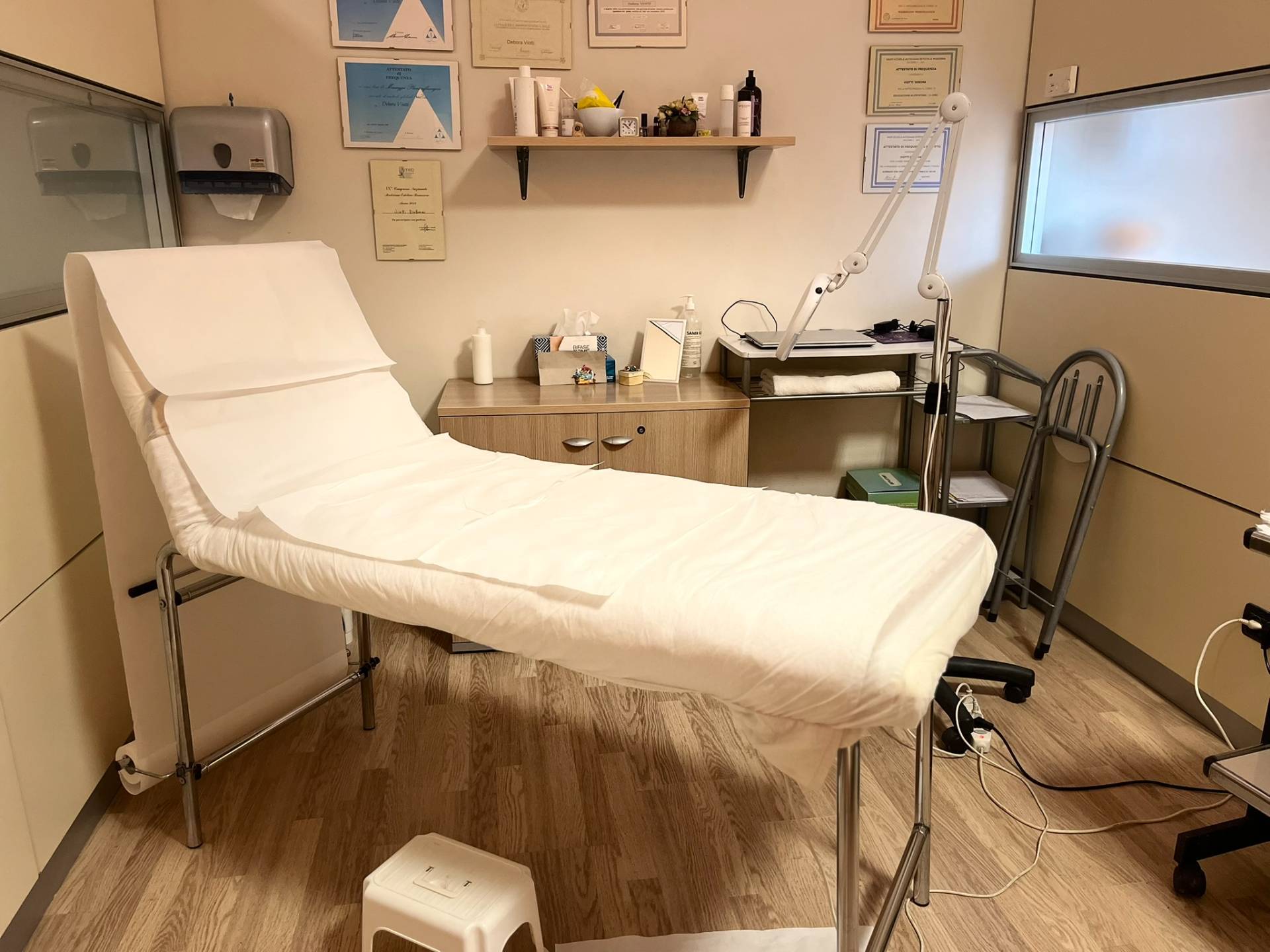 Attivit Commerciale - Centro Estetico - Solarium - Benessere in vendita a Asti