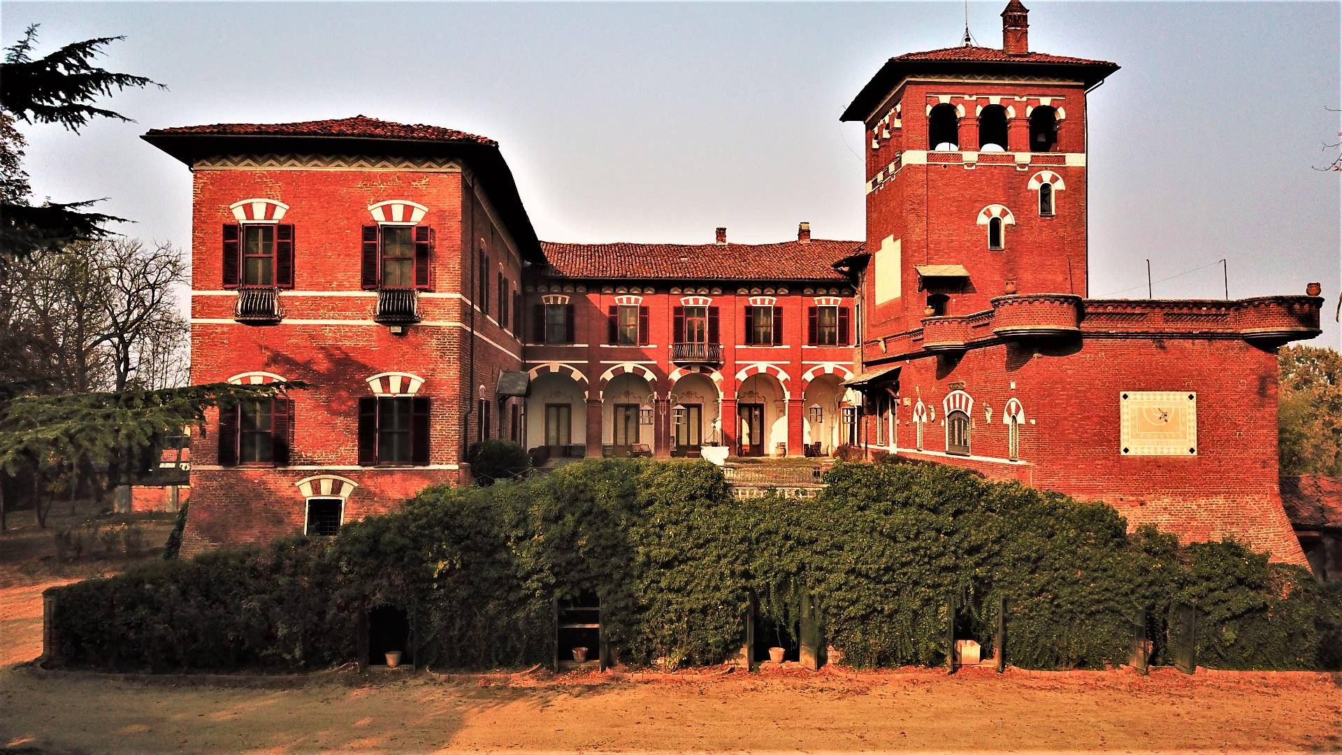 Castello in vendita a Dusino San Michele, Collina