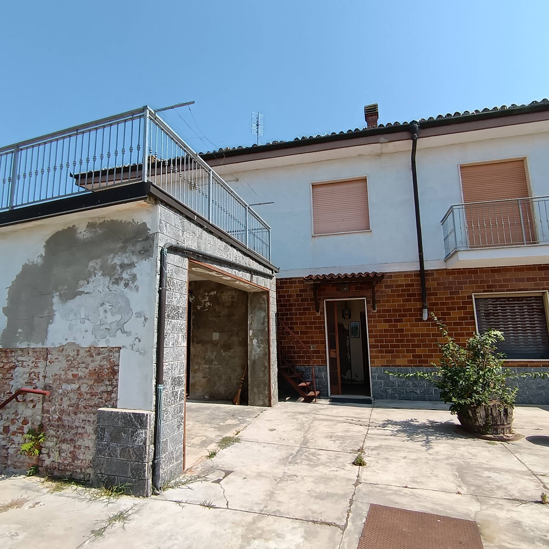 Porzione di casa in vendita a Isola d'Asti, Paese