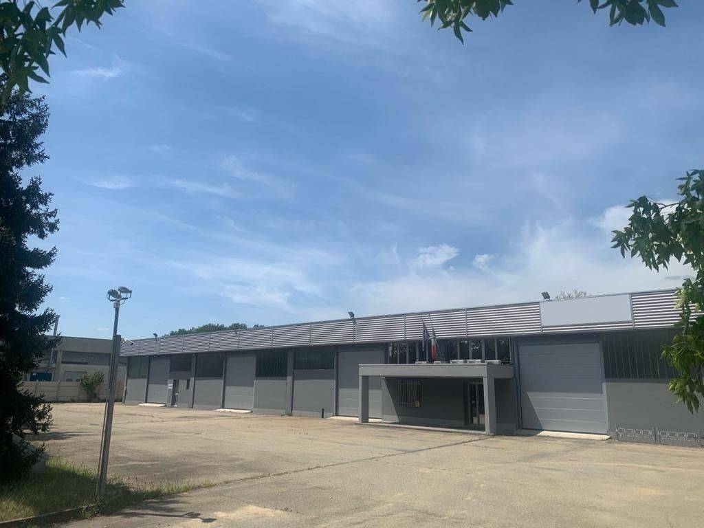 Capannone in vendita a Castell'Alfero, Industriale