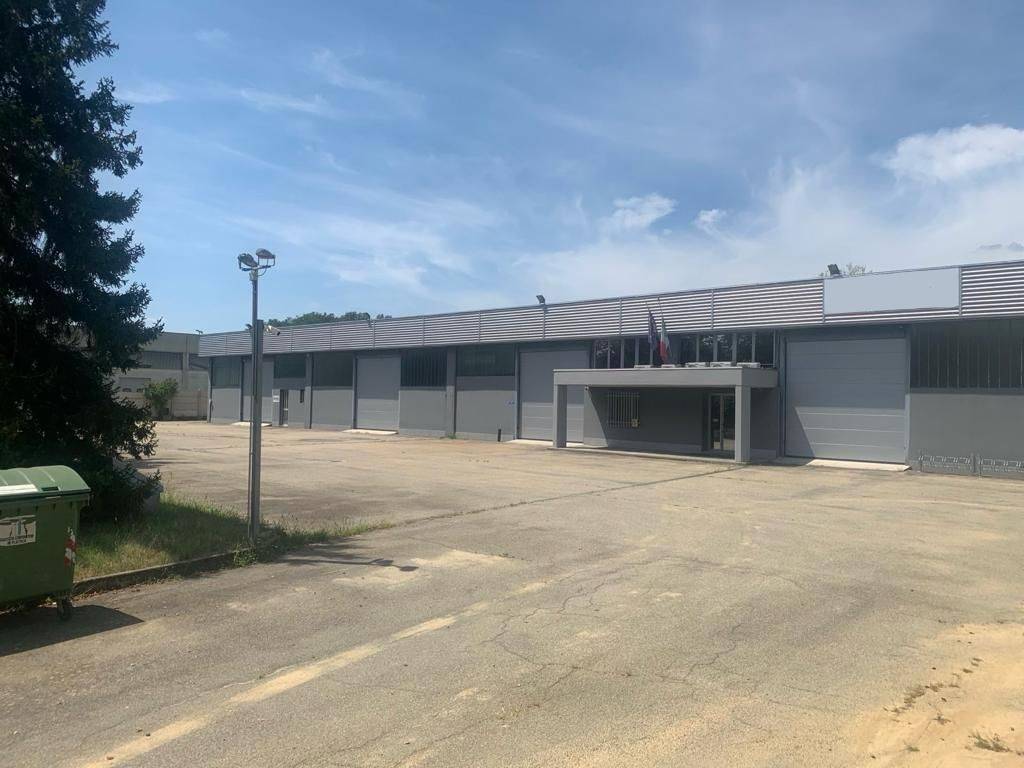 Capannone in vendita a Castell'Alfero, Industriale