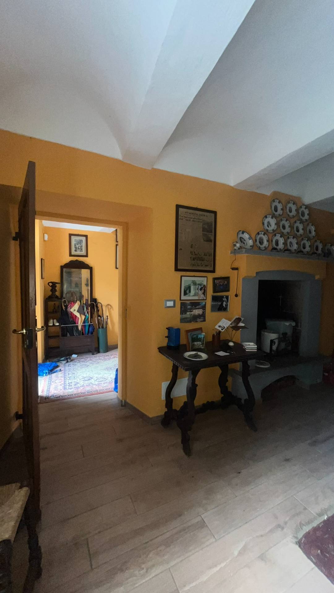 Casale in vendita a Govone, Paese