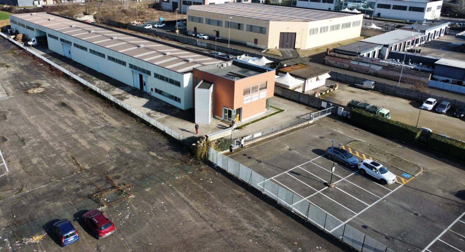 Locale commerciale in vendita a Asti, Asti