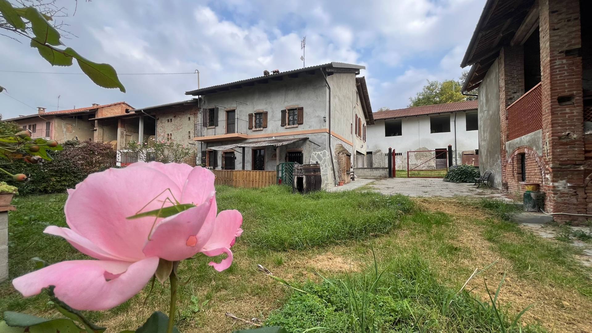 Cascina in vendita a Robella, Cortiglione