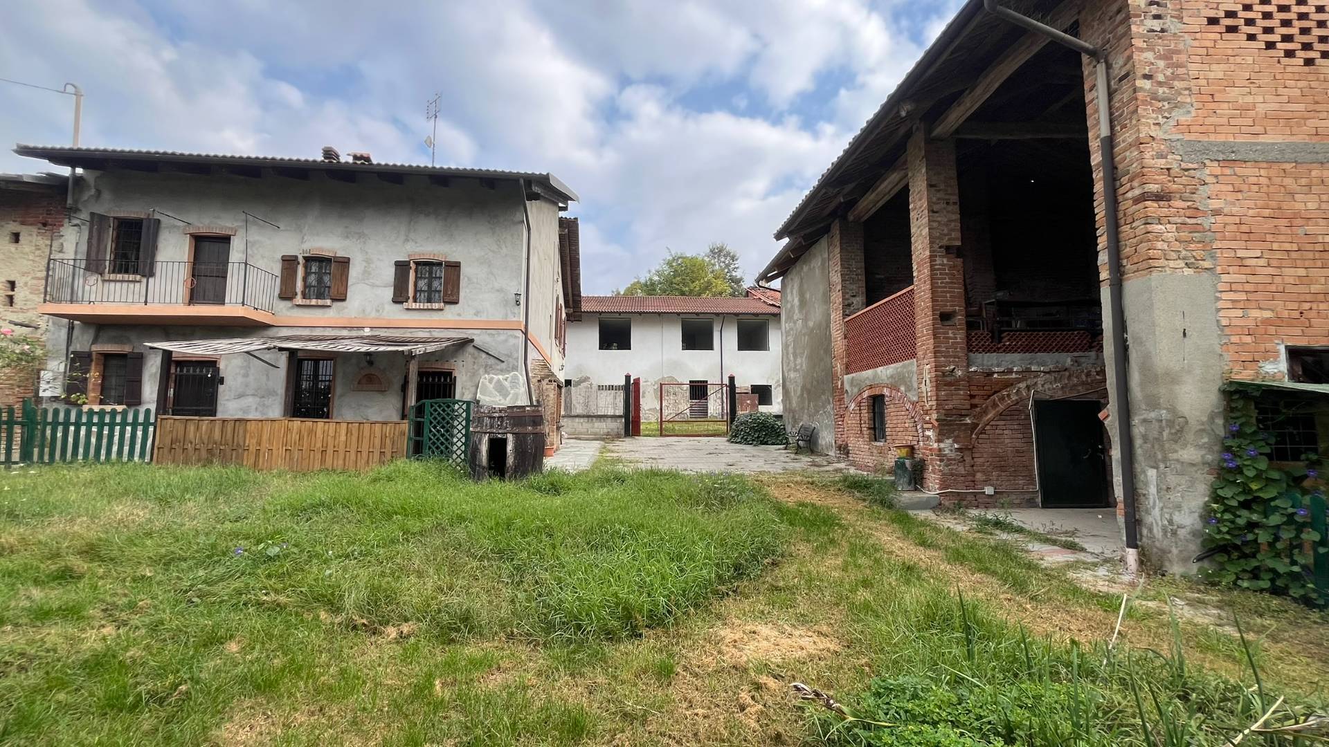 Cascina in vendita a Robella, Cortiglione