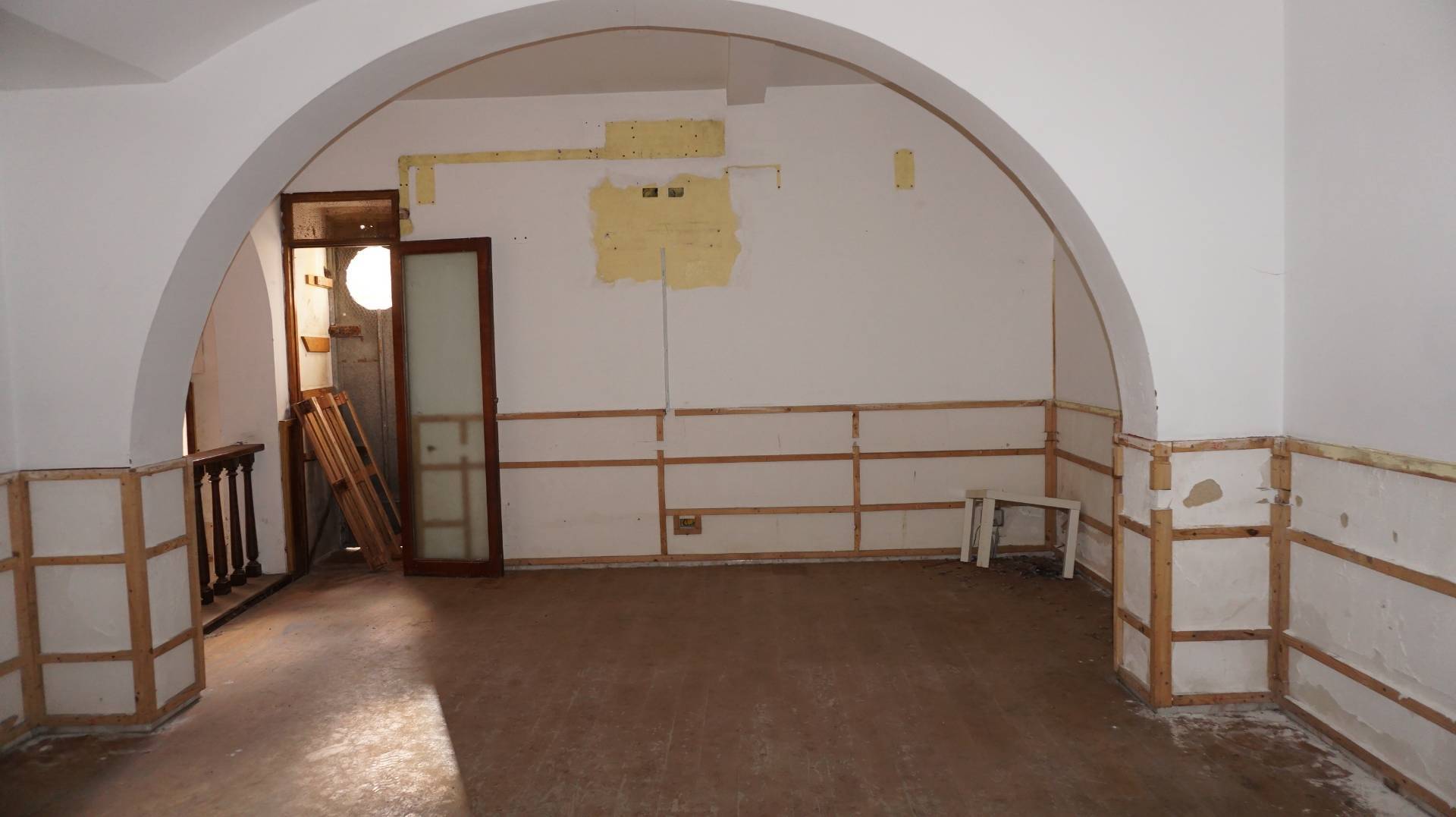 Locale commerciale in vendita a Castelvetrano, Centro Storico