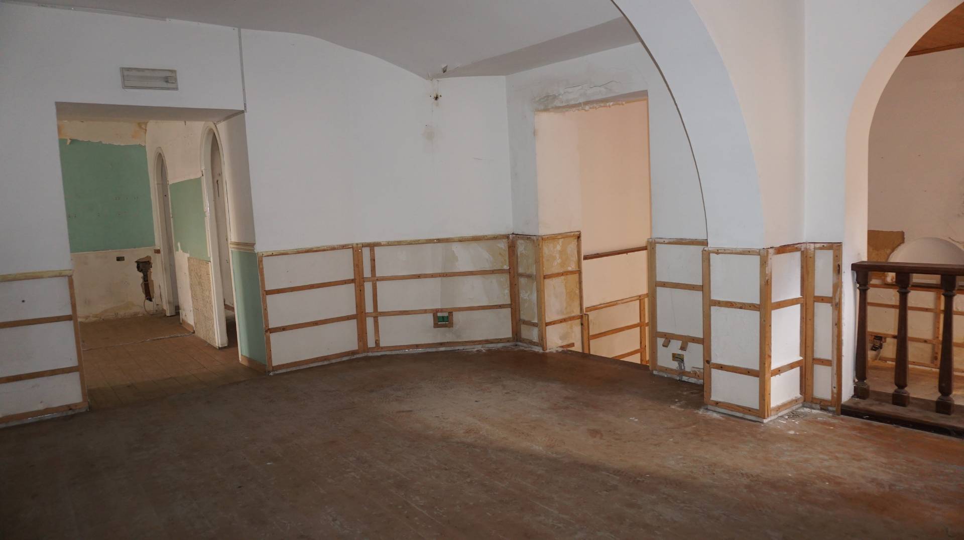 Locale commerciale in vendita a Castelvetrano, Centro Storico