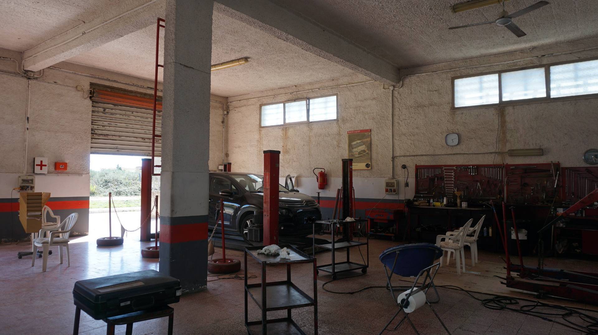 Opificio in vendita a Castelvetrano, Castelvetrano Citt