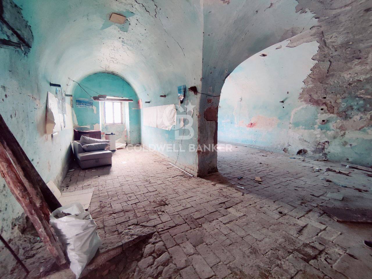 Garage in vendita a Latera