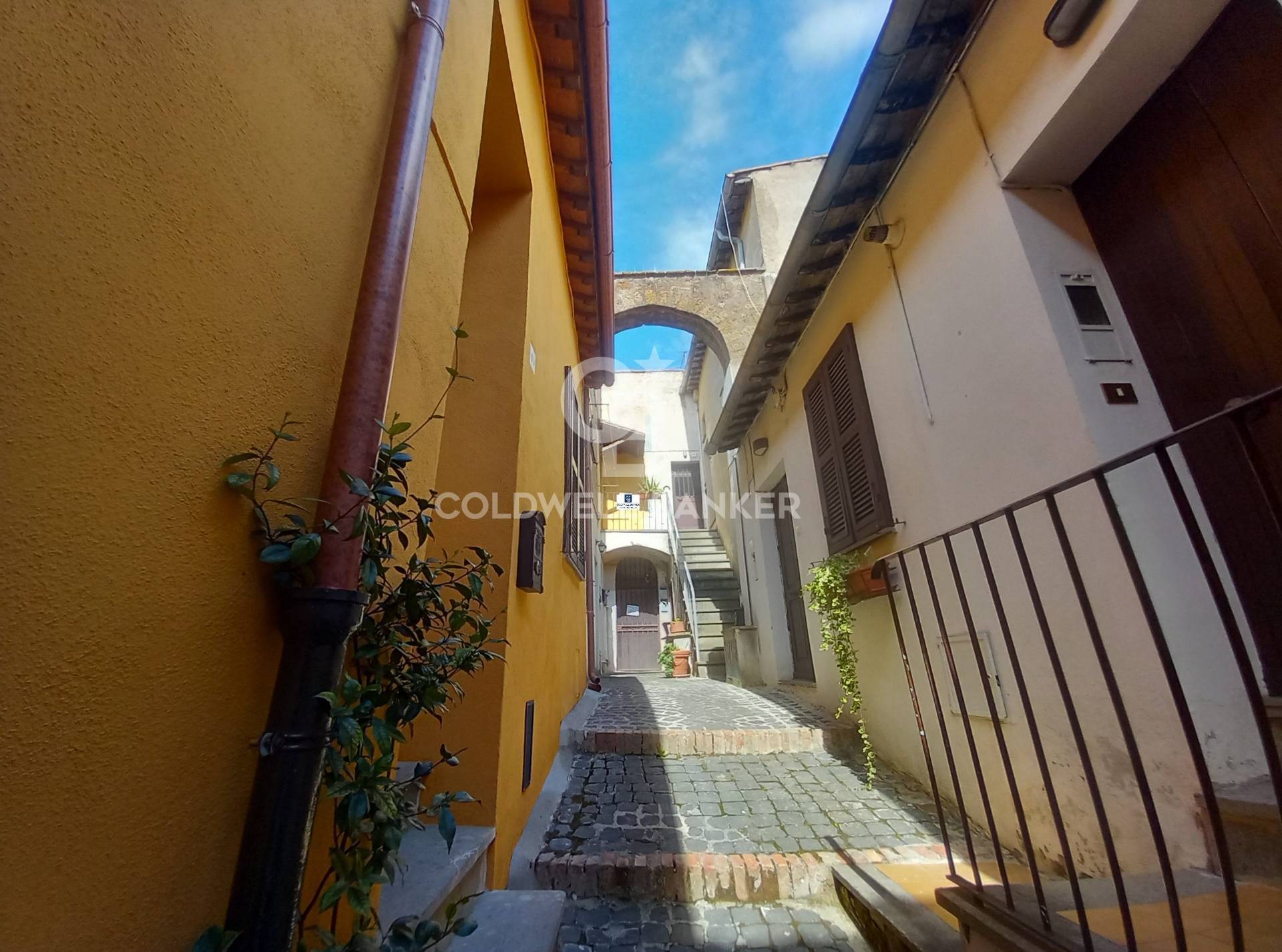 Appartamento in vendita a Tuscania, centro storico