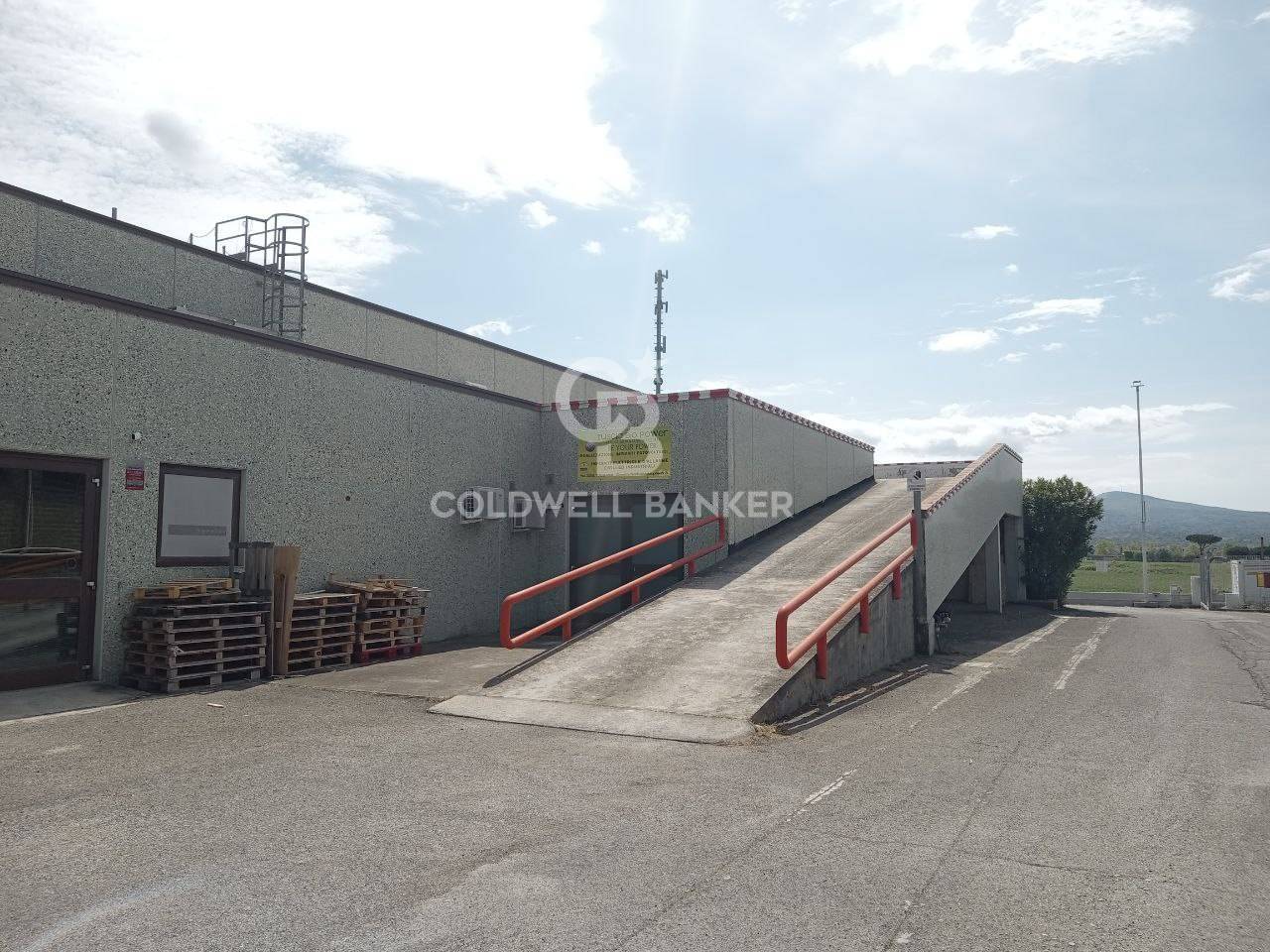 Locale commerciale in vendita a Viterbo