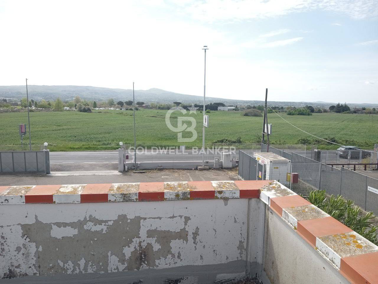 Locale commerciale in vendita a Viterbo