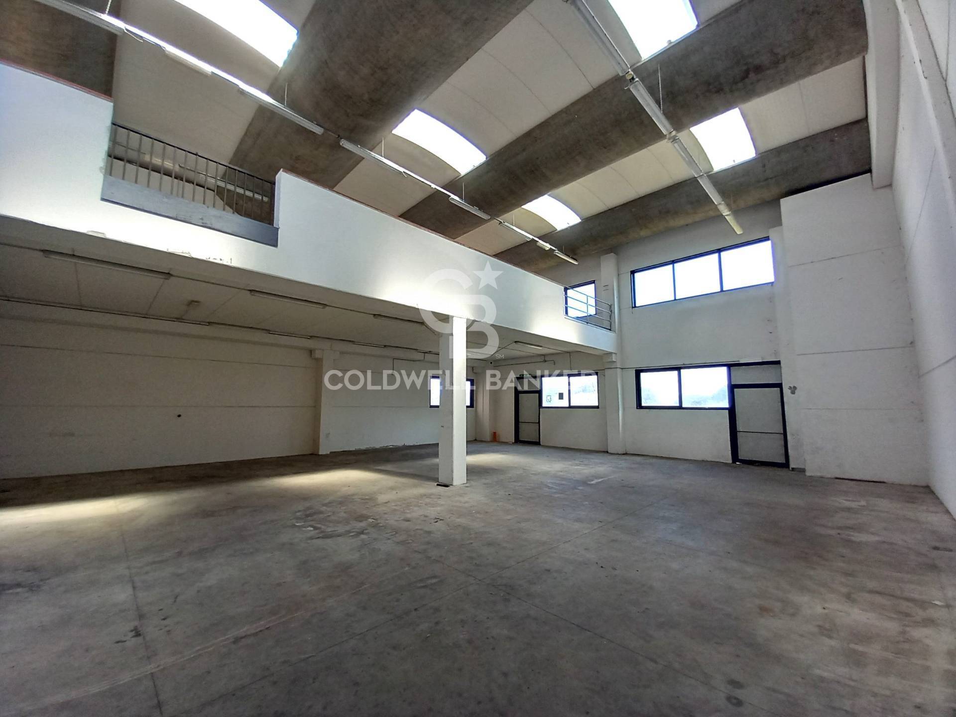 Locale commerciale in vendita a Orbetello, Albinia