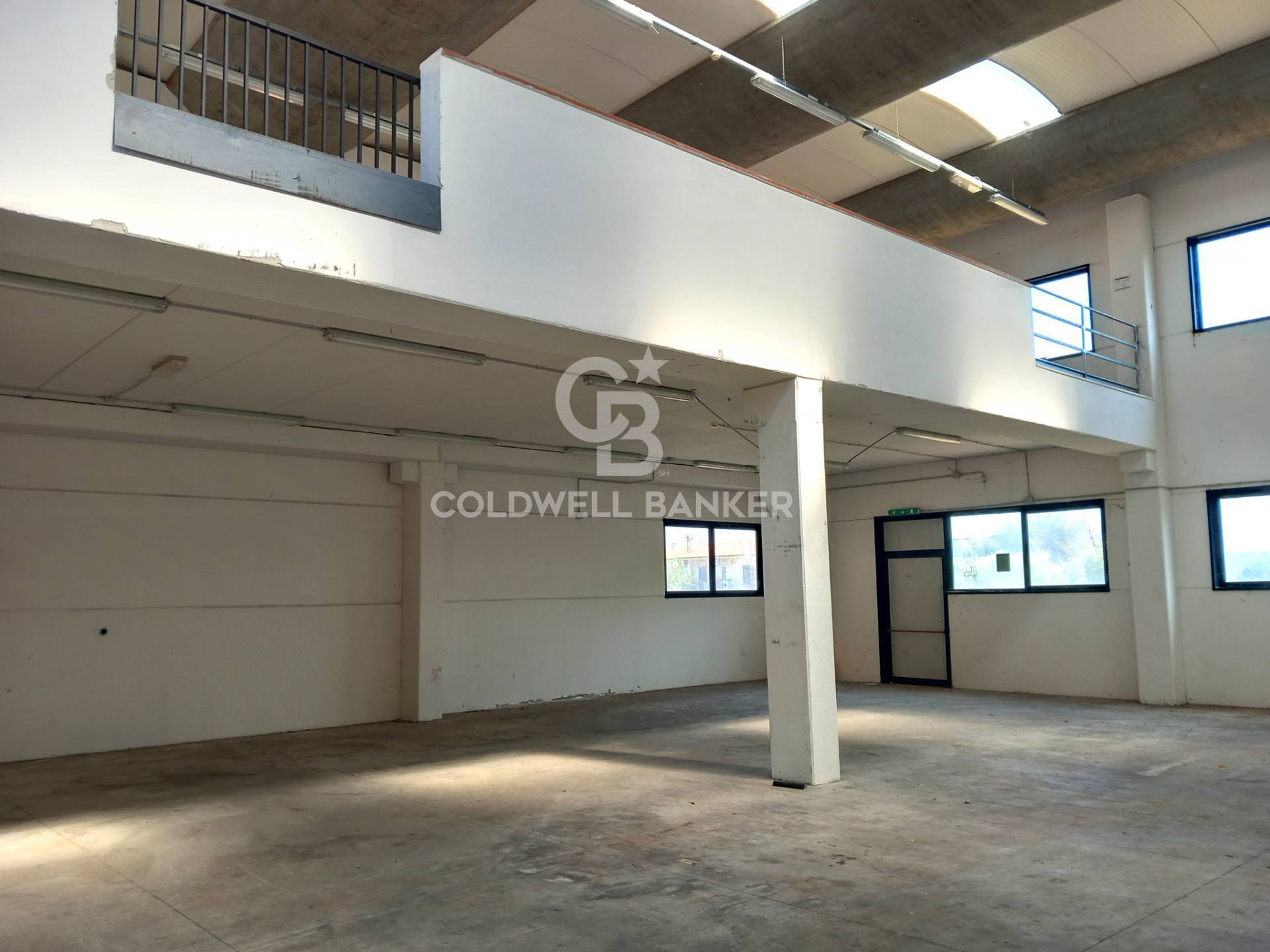 Locale commerciale in vendita a Orbetello, Albinia