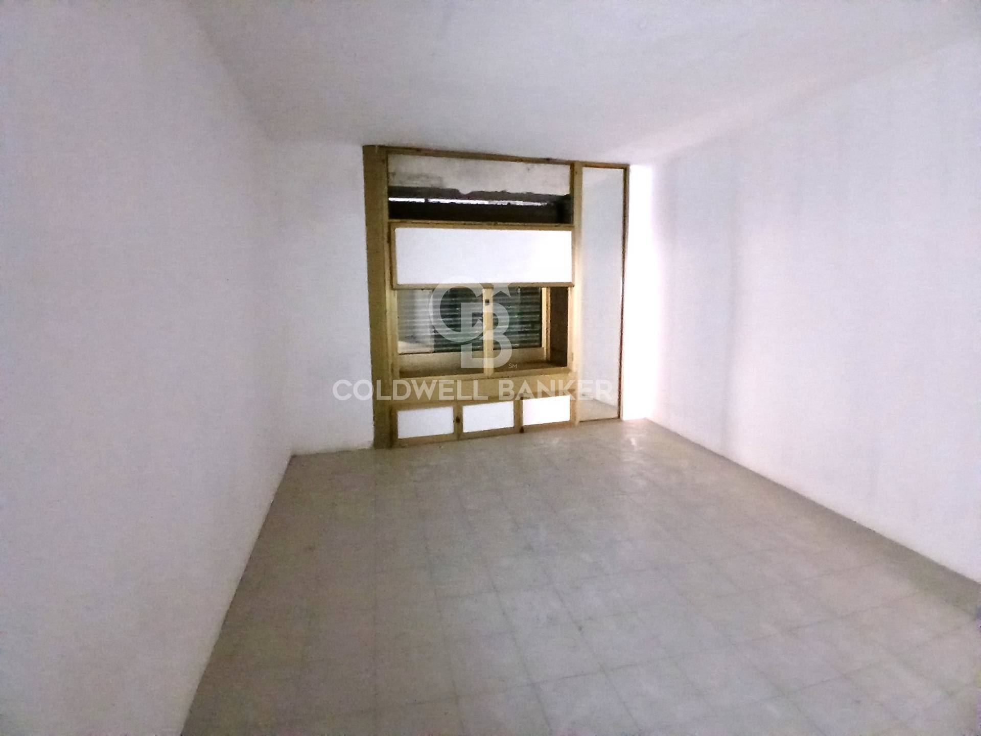 Locale commerciale in vendita a Viterbo