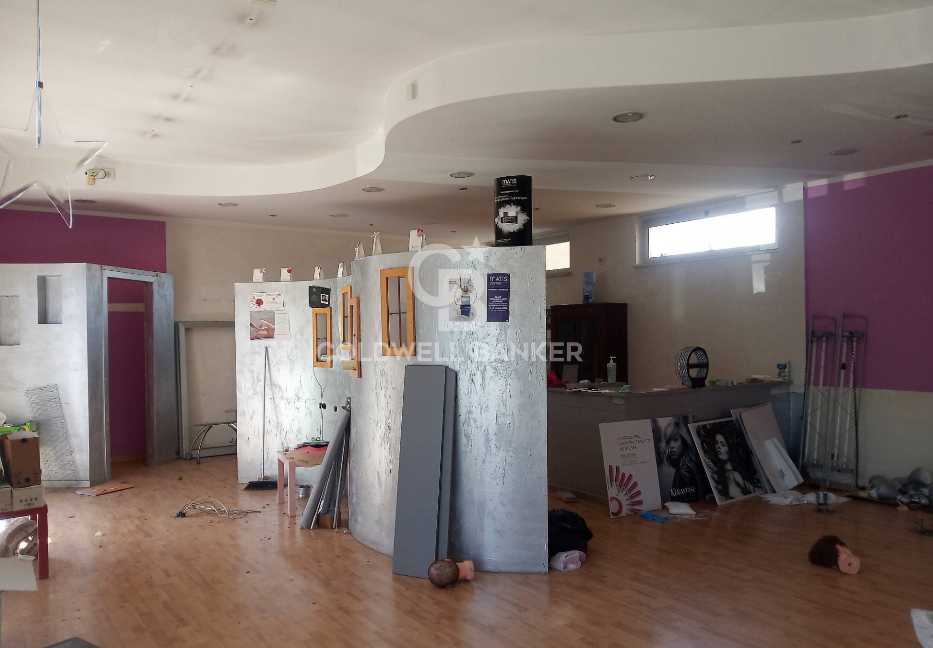 Locale commerciale in vendita a Montalto di Castro, Poggio delle Agavi